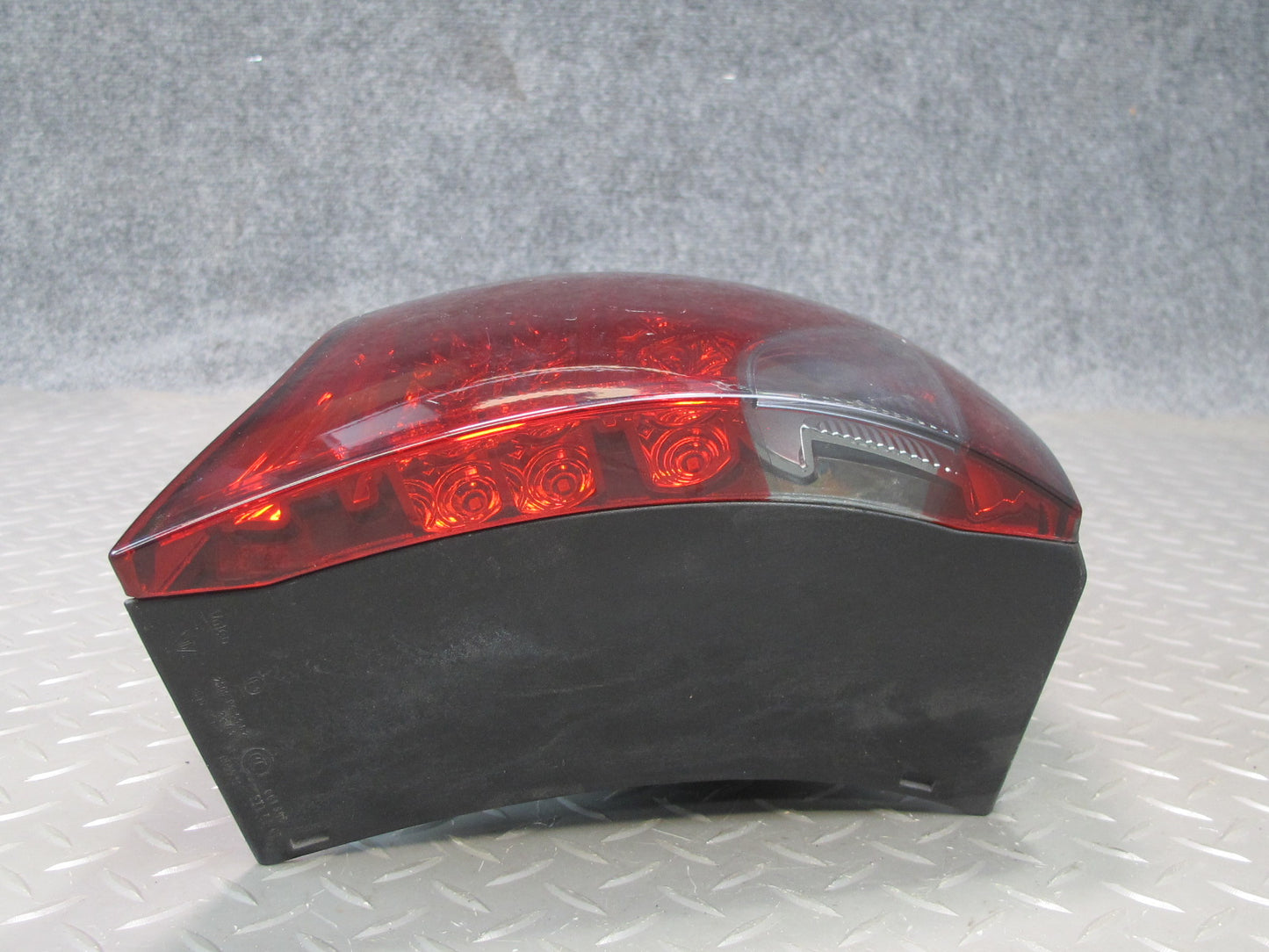 2011-2014 Porsche Cayenne 958 Rear Left Drvier Side Outer Tail Light Lamp
