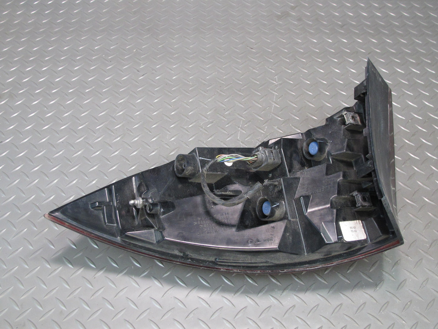 2011-2014 Porsche Cayenne 958 Rear Left Drvier Side Outer Tail Light Lamp