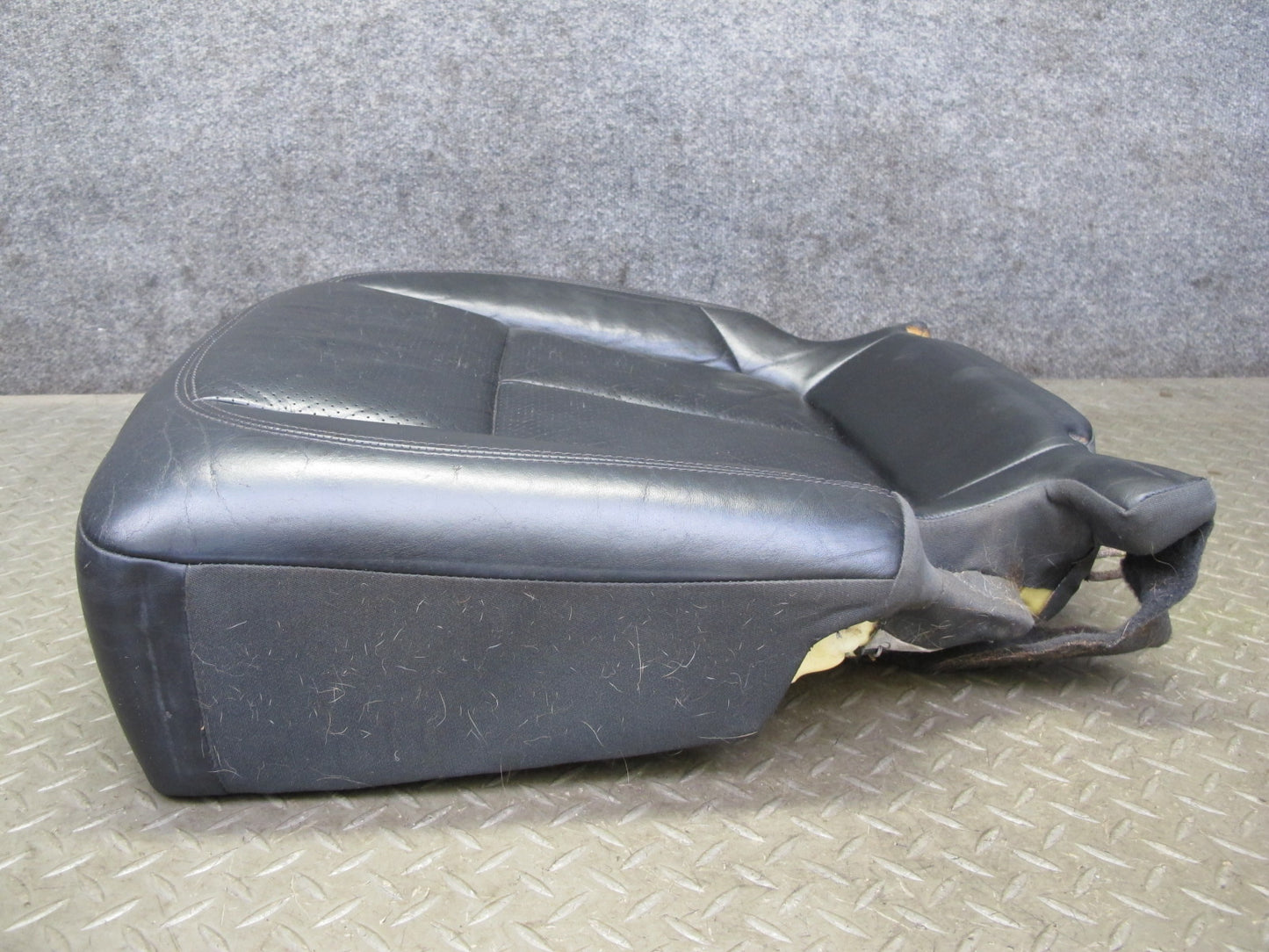 2011-2018 Porsche Cayenne 958 Rear Seat Right Side Lower Leather Cushion Black