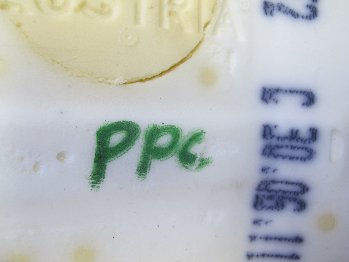 2011-2018 Porsche Cayenne 958 Rear Seat Left Side Lower Leather Cushion Black