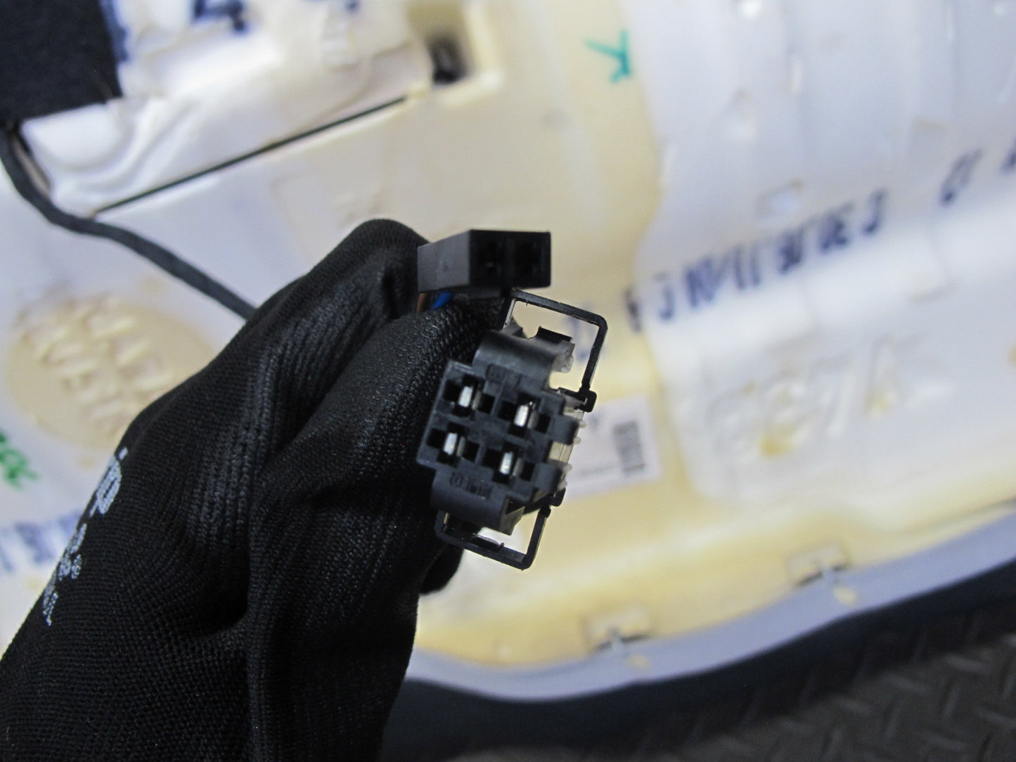 2011-2018 Porsche Cayenne 958 Rear Seat Left Side Lower Leather Cushion Black