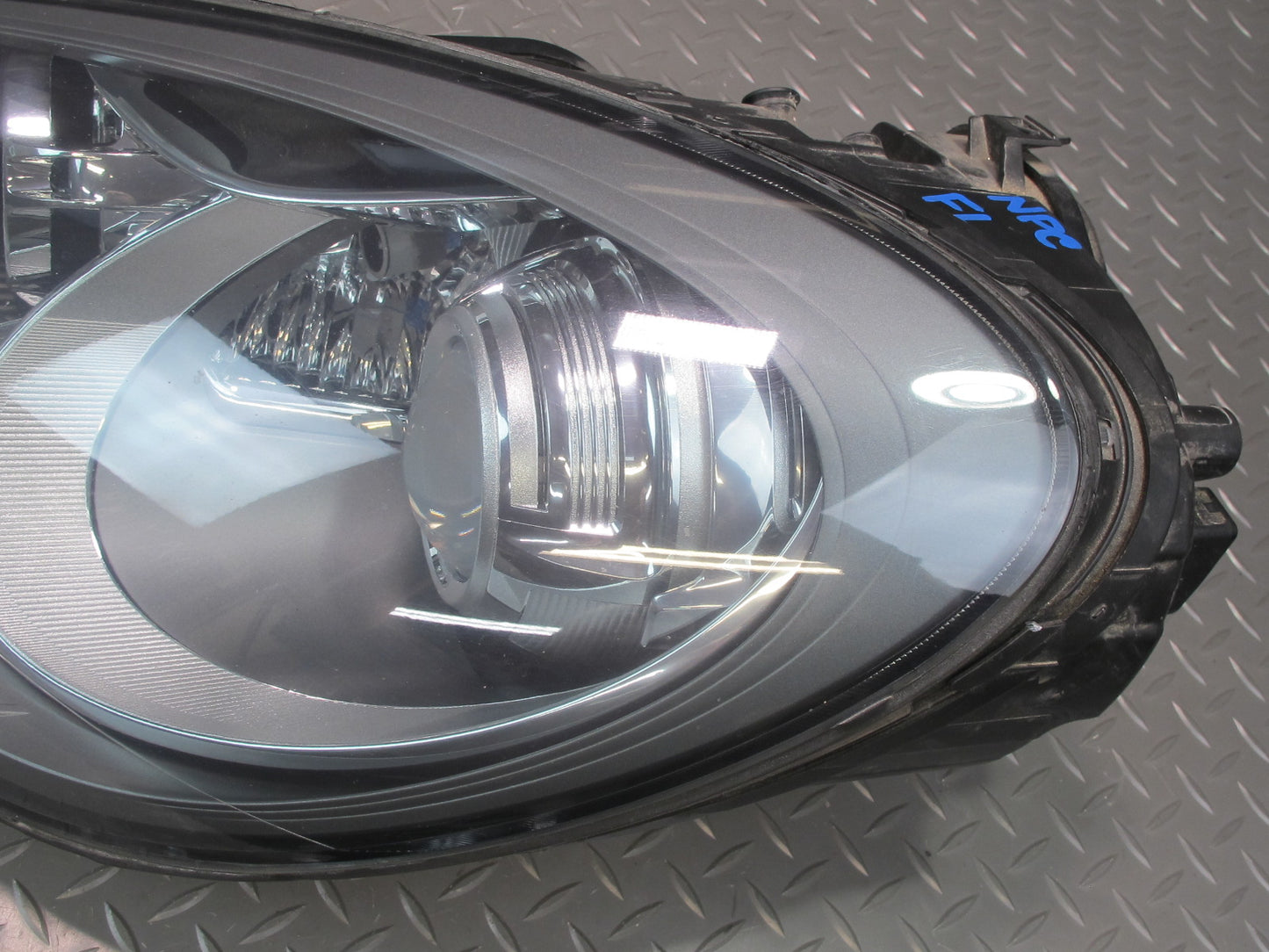 2011-2014 Porsche Cayenne 958 Front Left Xenon AFS HID Headlight Lamp