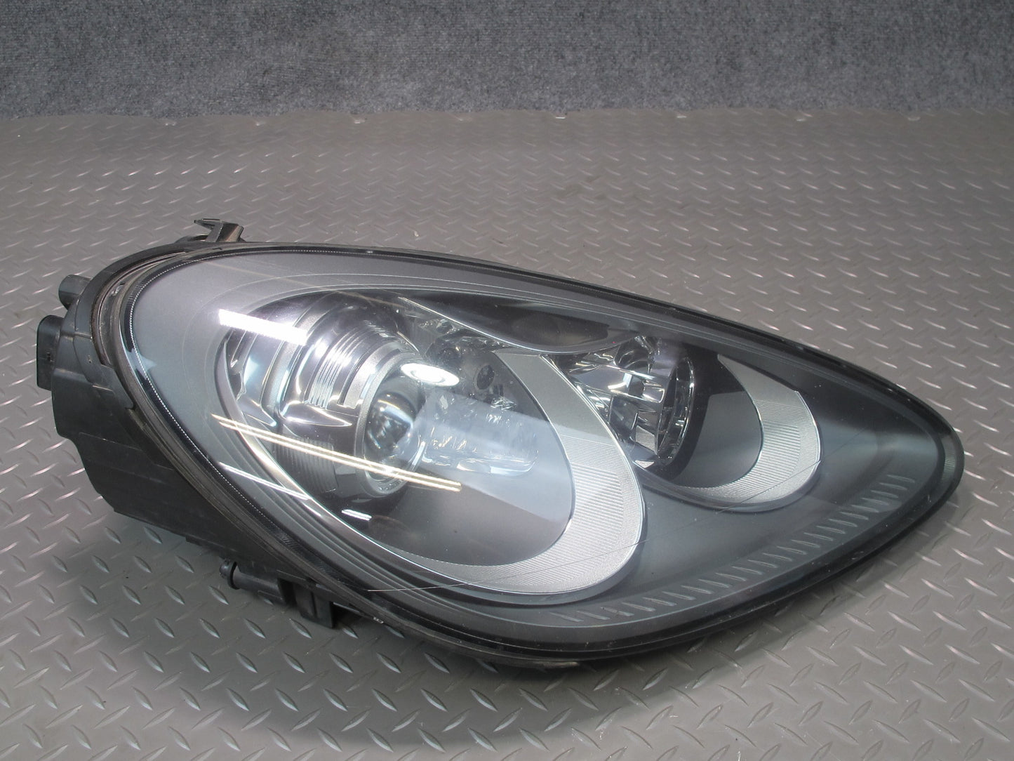 2011-2014 Porsche Cayenne 958 Front Right Side Xenon AFS HID Headlight Lamp