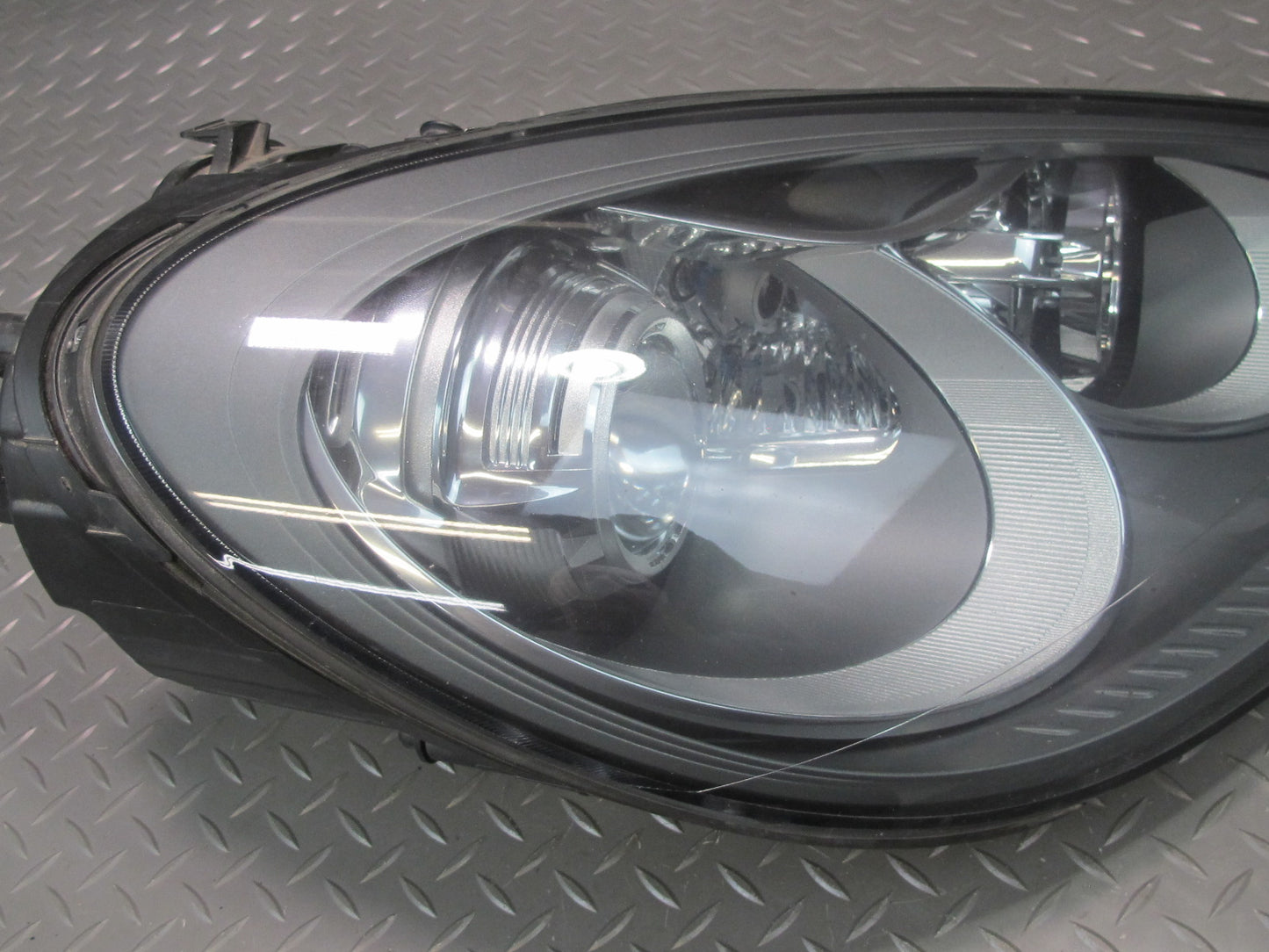 2011-2014 Porsche Cayenne 958 Front Right Side Xenon AFS HID Headlight Lamp