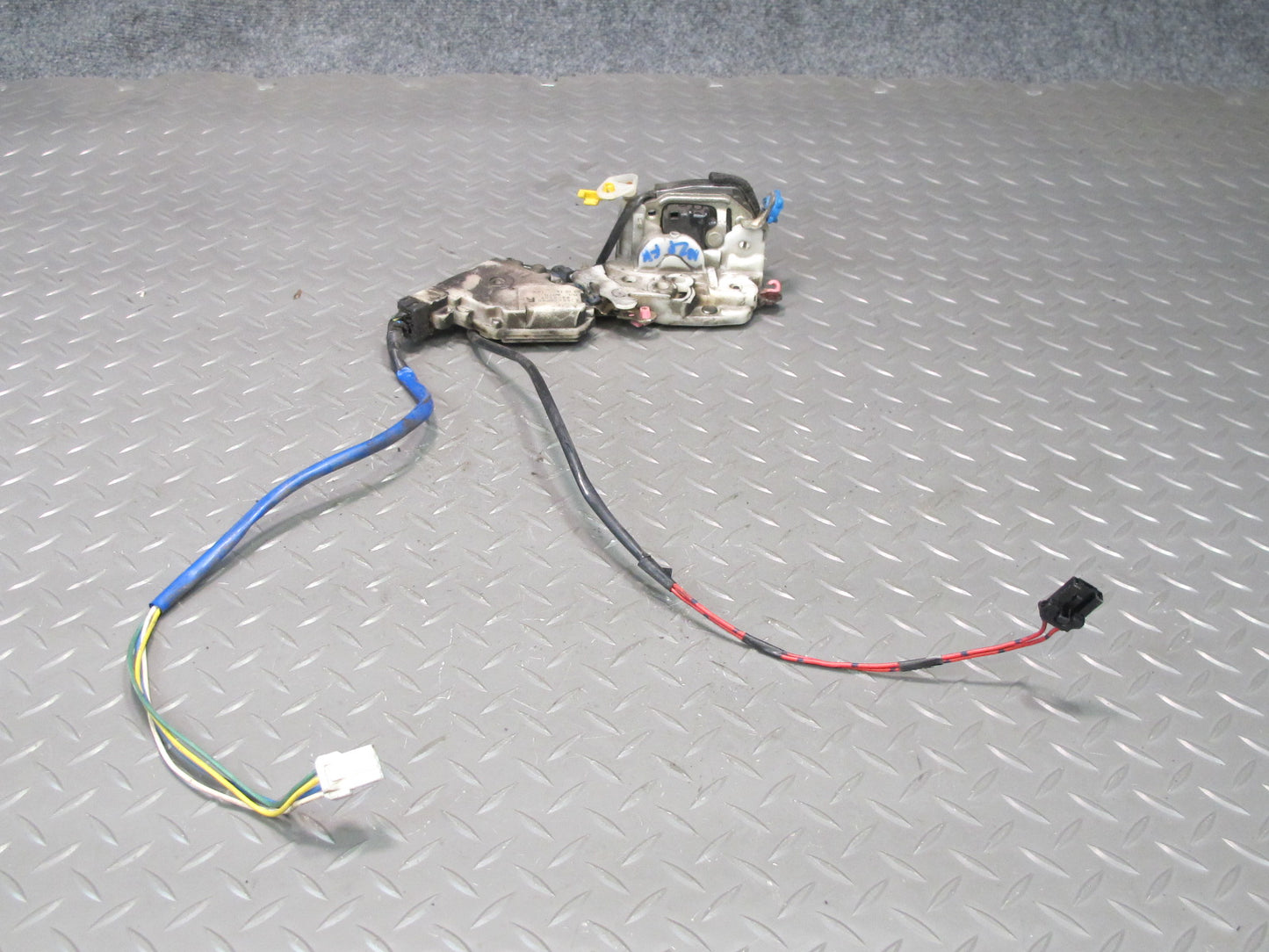 90-91 Nissan Z32 300ZX 2+2 Right Pass Door Lock Latch Actuator 80550-30P00 OEM