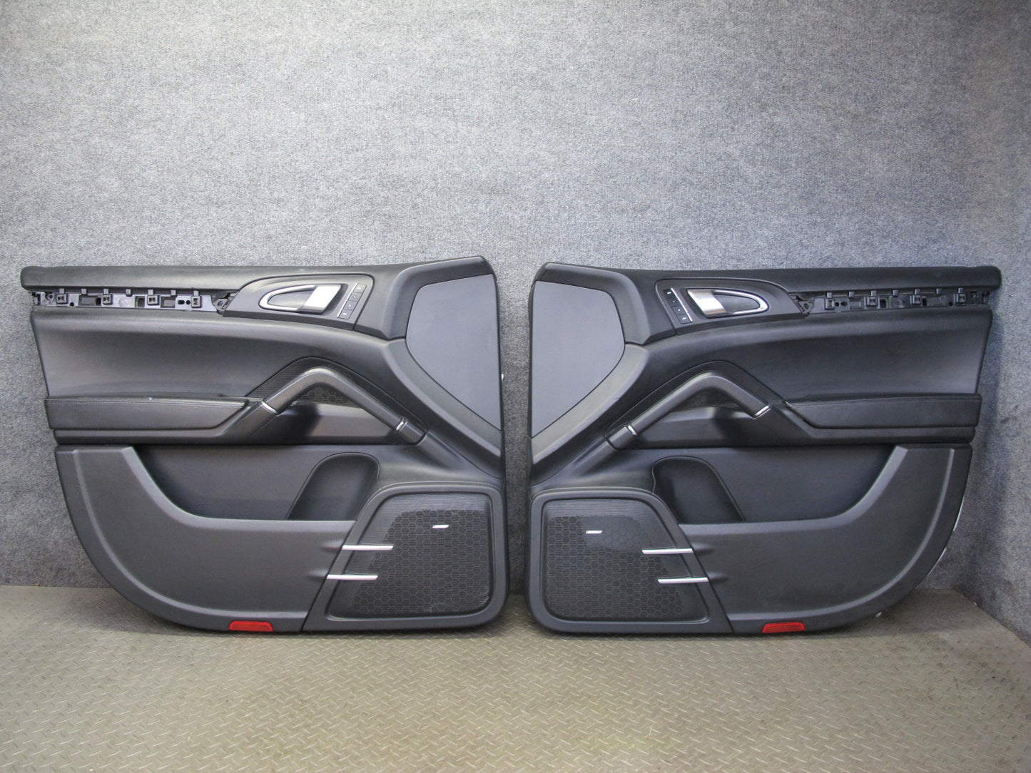 2011-2018 Porsche Cayenne 958 Front Left & Right Side Interior Door Panel Set