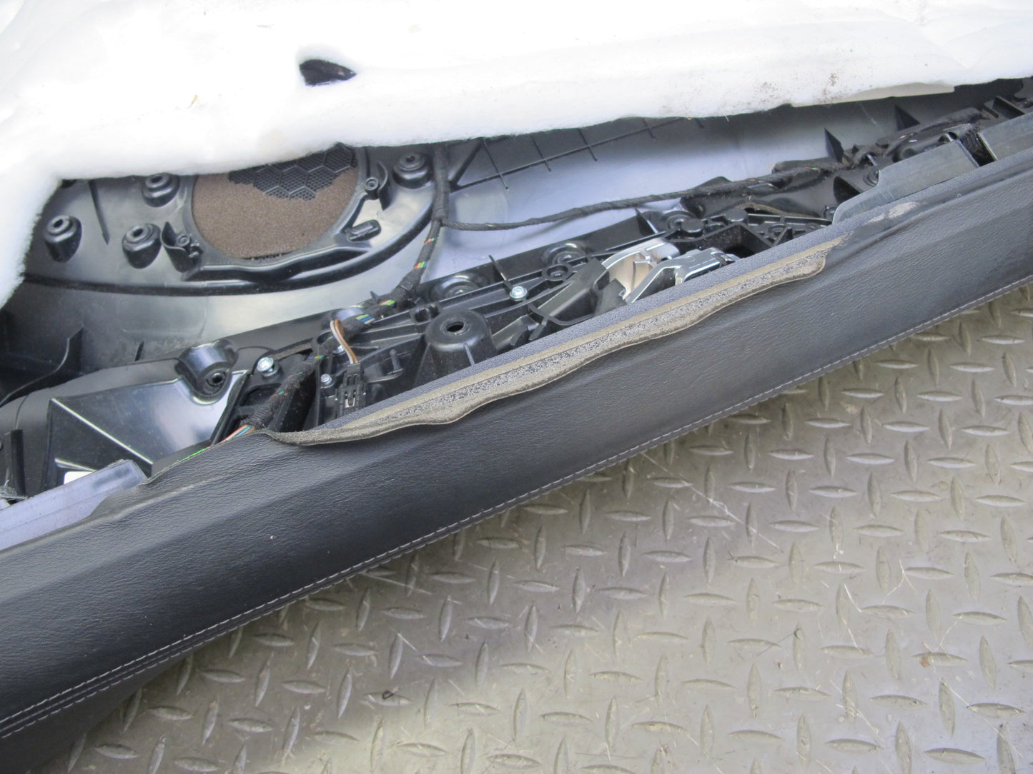 2011-2018 Porsche Cayenne 958 Front Left & Right Side Interior Door Panel Set