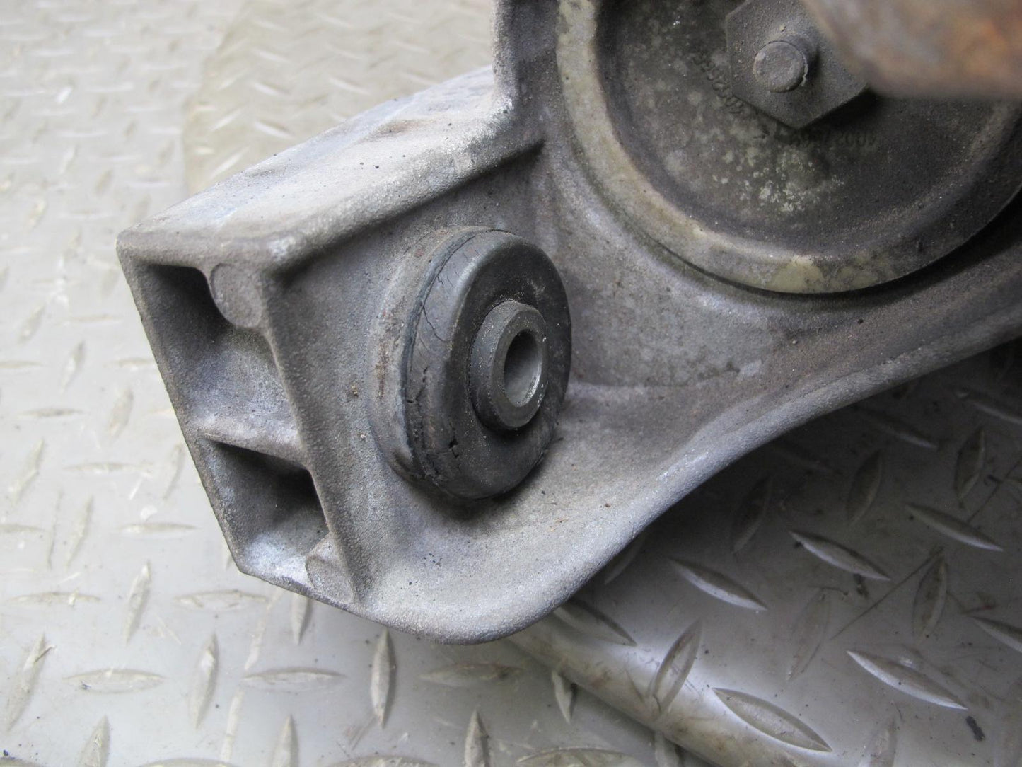 2008-2009 Hummer H2 4WD 4x4 Front Differential Carrier 3.73 Ratio