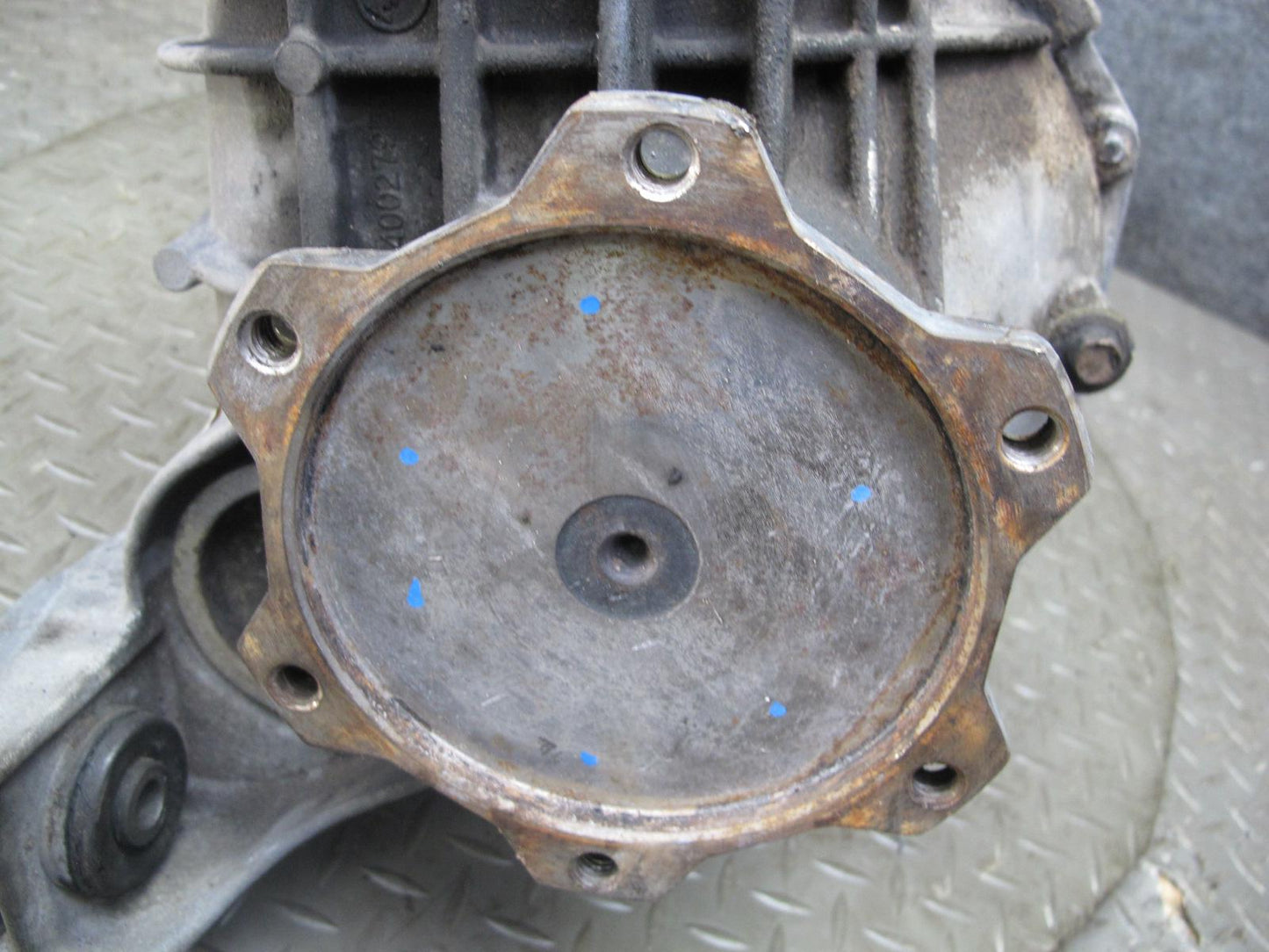 2008-2009 Hummer H2 4WD 4x4 Front Differential Carrier 3.73 Ratio