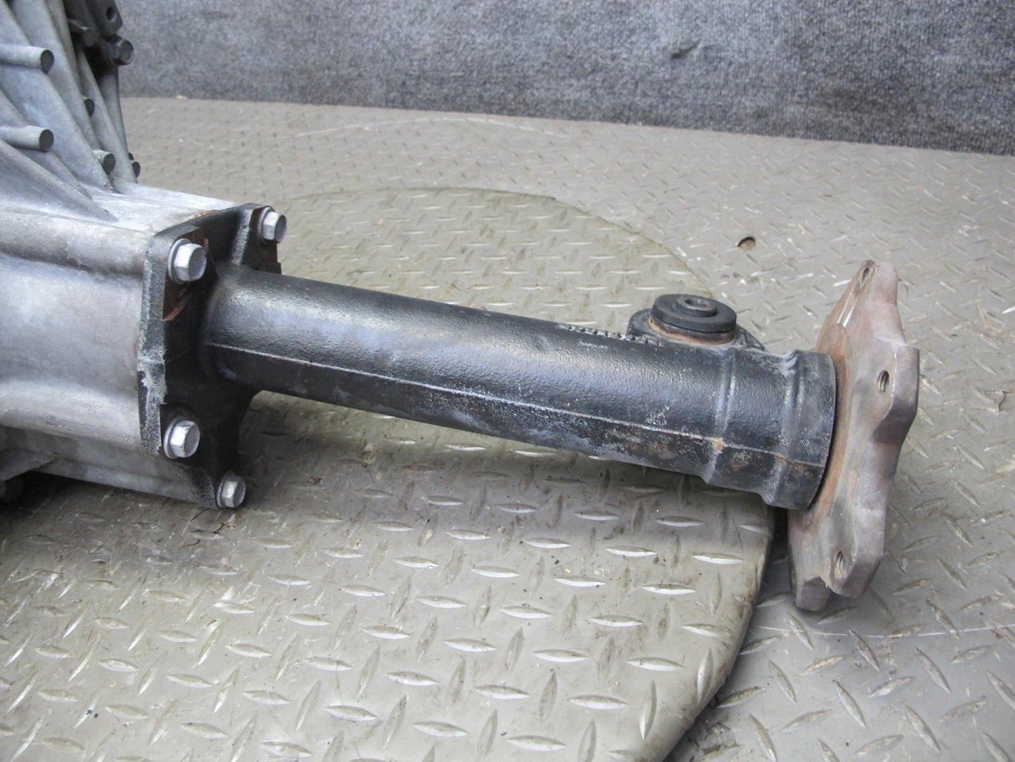 2008-2009 Hummer H2 4WD 4x4 Front Differential Carrier 3.73 Ratio