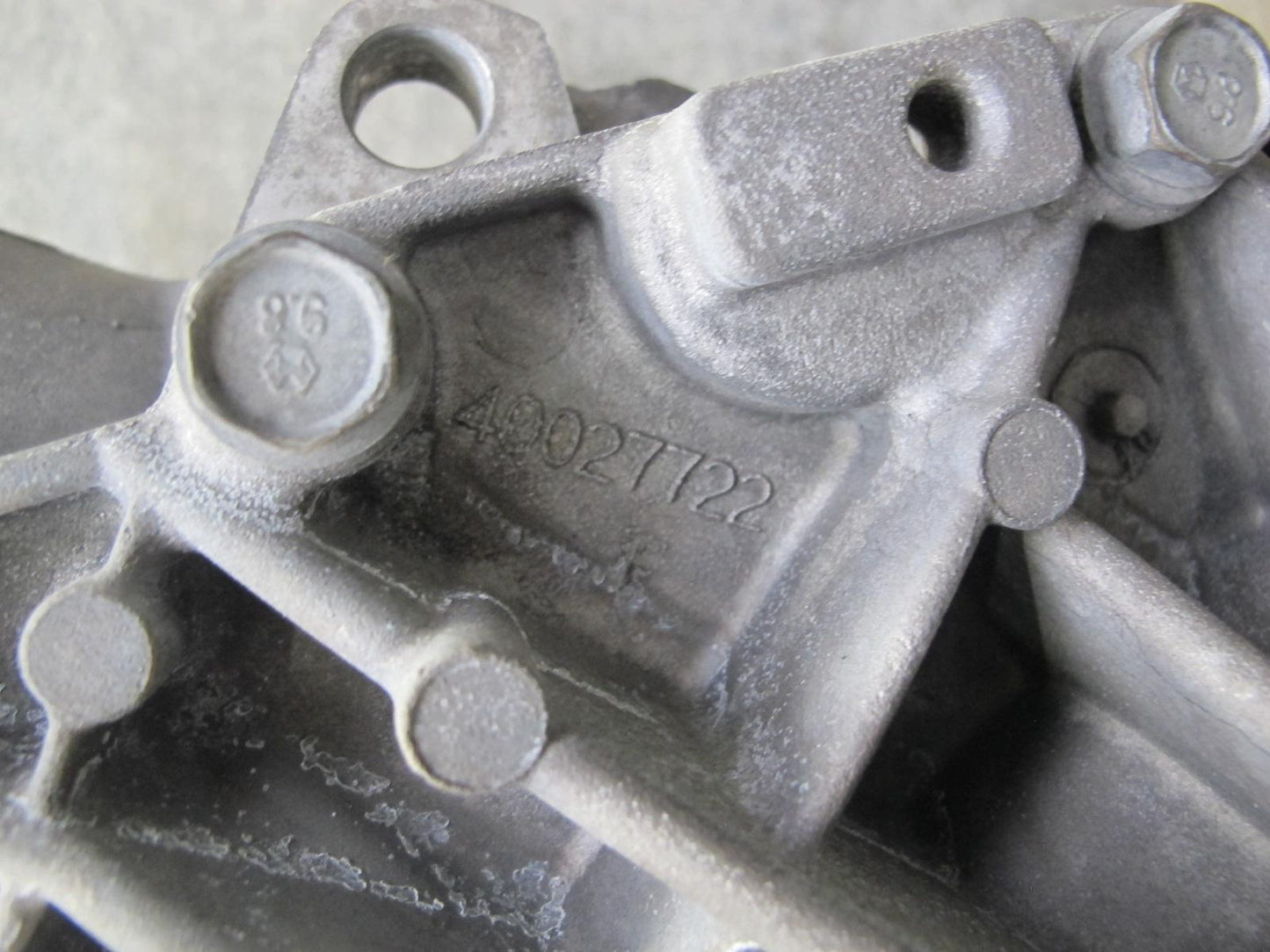 2008-2009 Hummer H2 4WD 4x4 Front Differential Carrier 3.73 Ratio