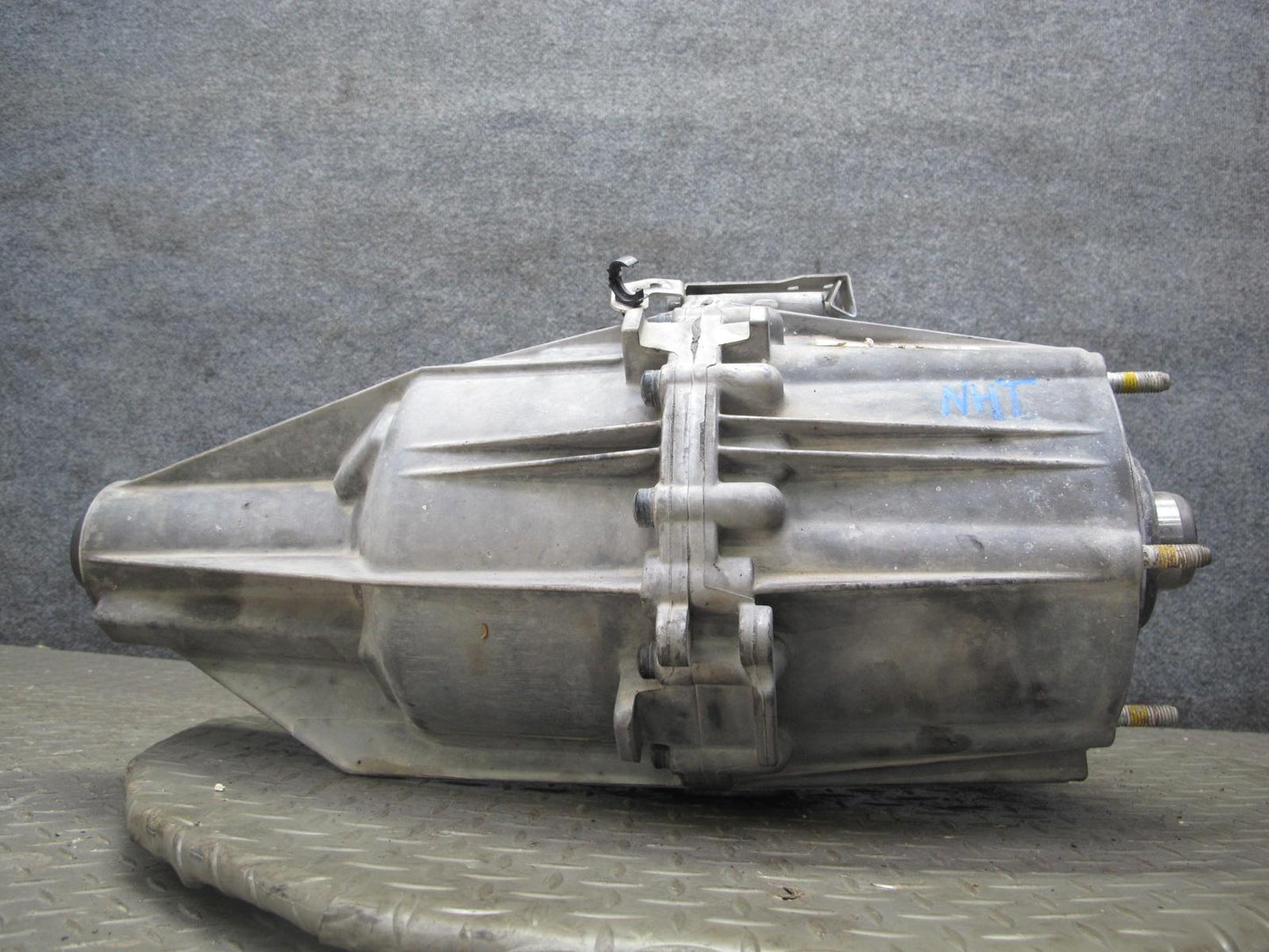 2008-2009 Hummer H2 Transfer Case Box w Motor