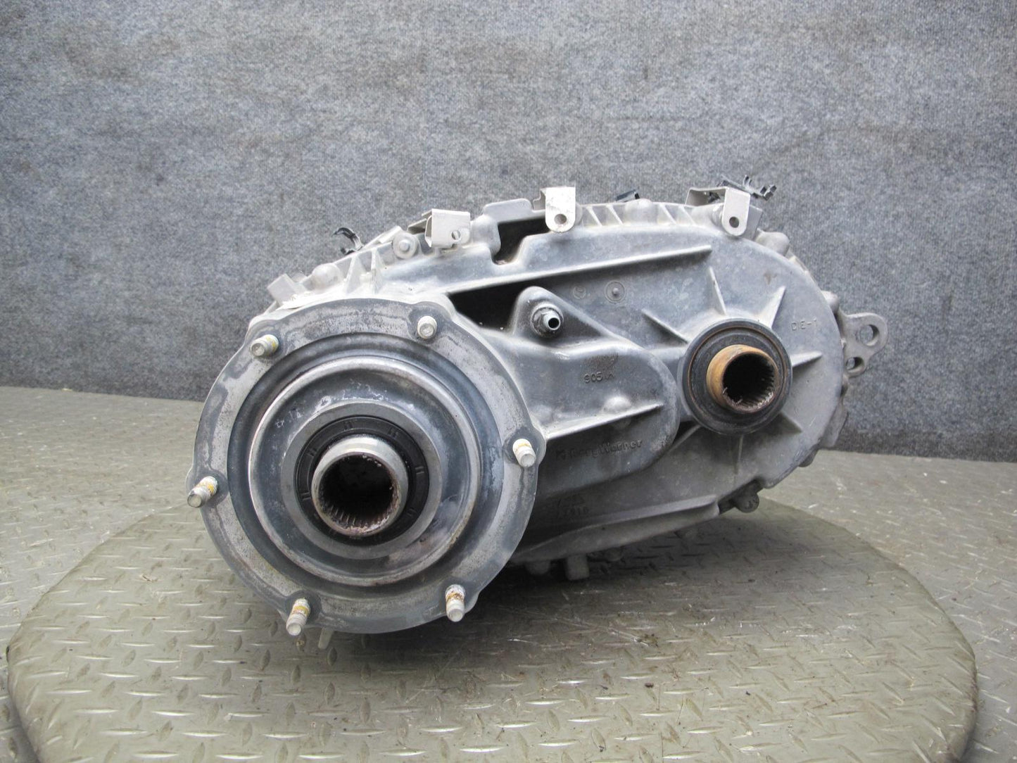 2008-2009 Hummer H2 Transfer Case Box w Motor