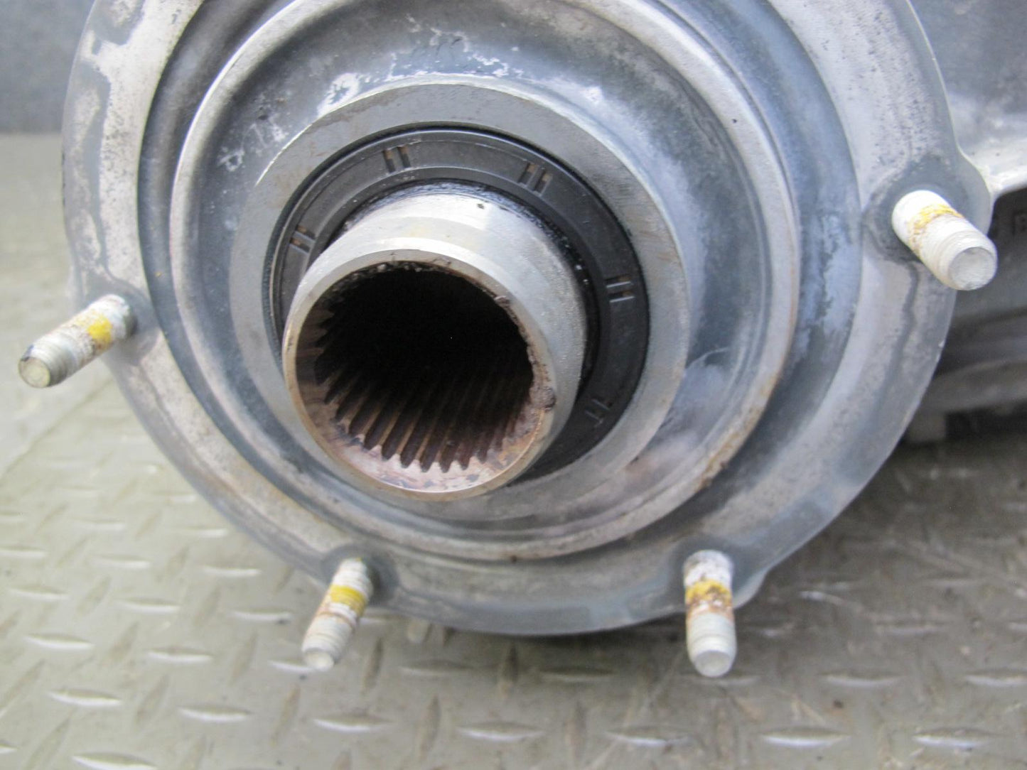 2008-2009 Hummer H2 Transfer Case Box w Motor