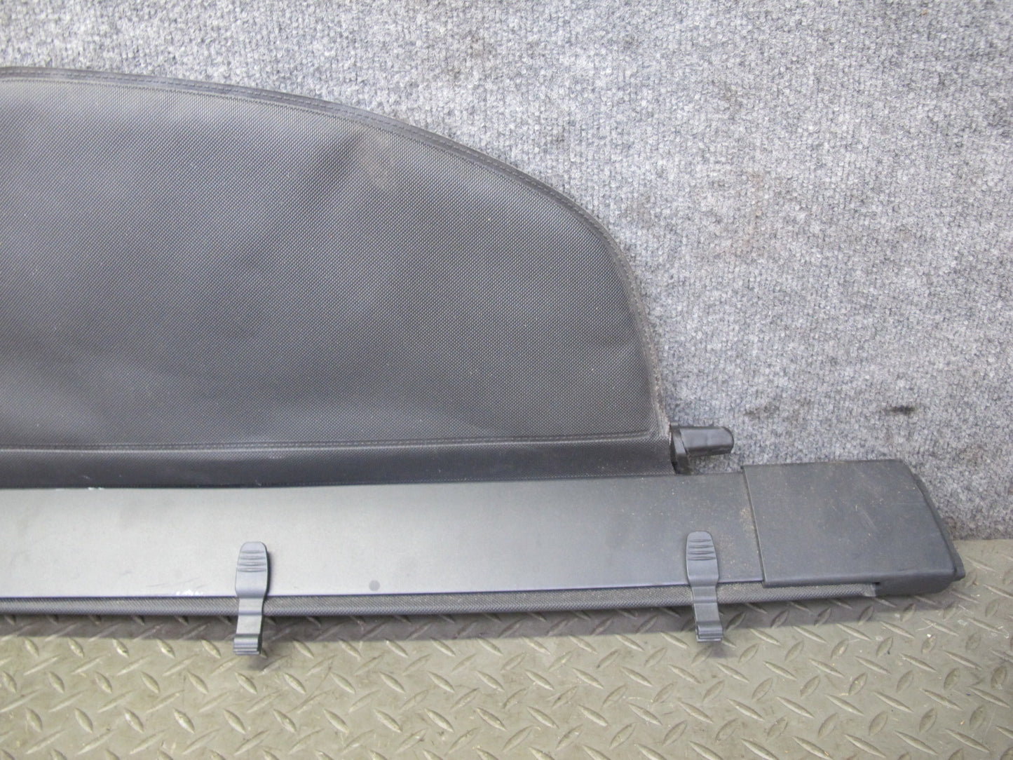 2011-2018 Porsche Cayenne 958 Rear Trunk Hatch Luggage Cargo Roller Cover