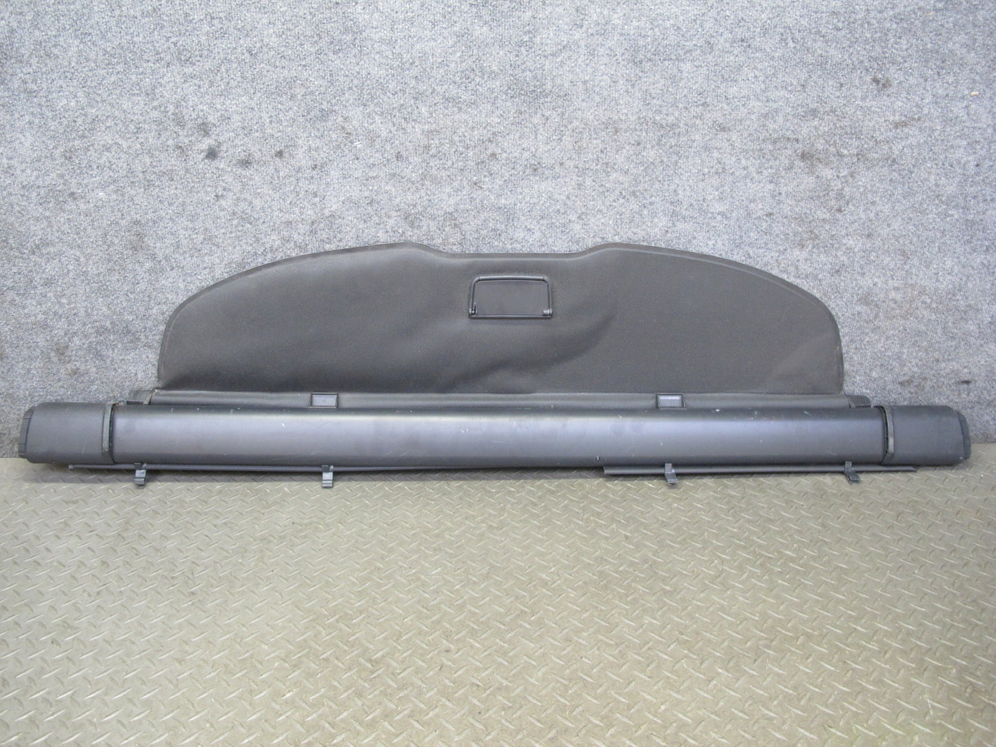 2011-2018 Porsche Cayenne 958 Rear Trunk Hatch Luggage Cargo Roller Cover