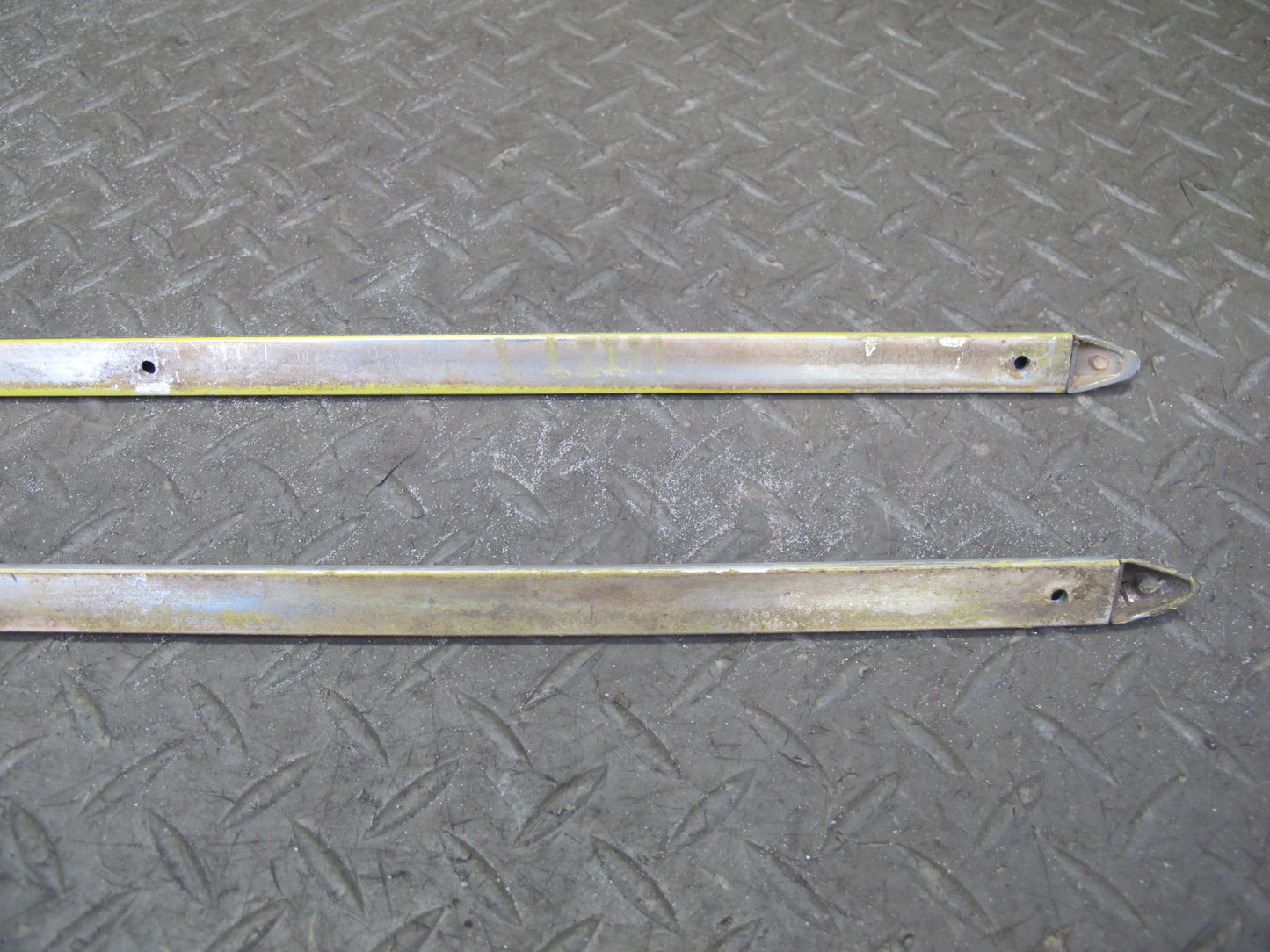 77-78 Datsun S30 280Z 2+2 Right Fender Door Quarter Chrome Trim Molding Set OEM