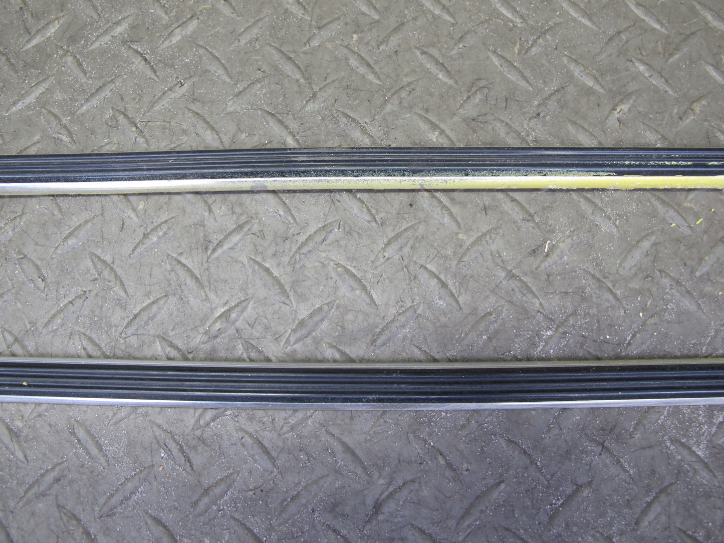 77-78 Datsun S30 280Z 2+2 Left Fender Door Quarter Chrome Trim Molding Set OEM