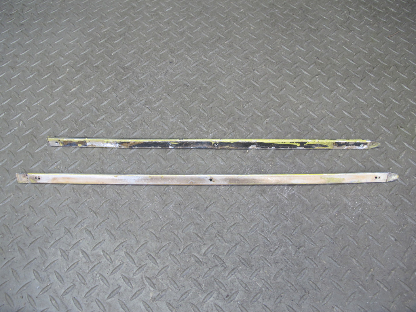 77-78 Datsun S30 280Z 2+2 Left Fender Door Quarter Chrome Trim Molding Set OEM