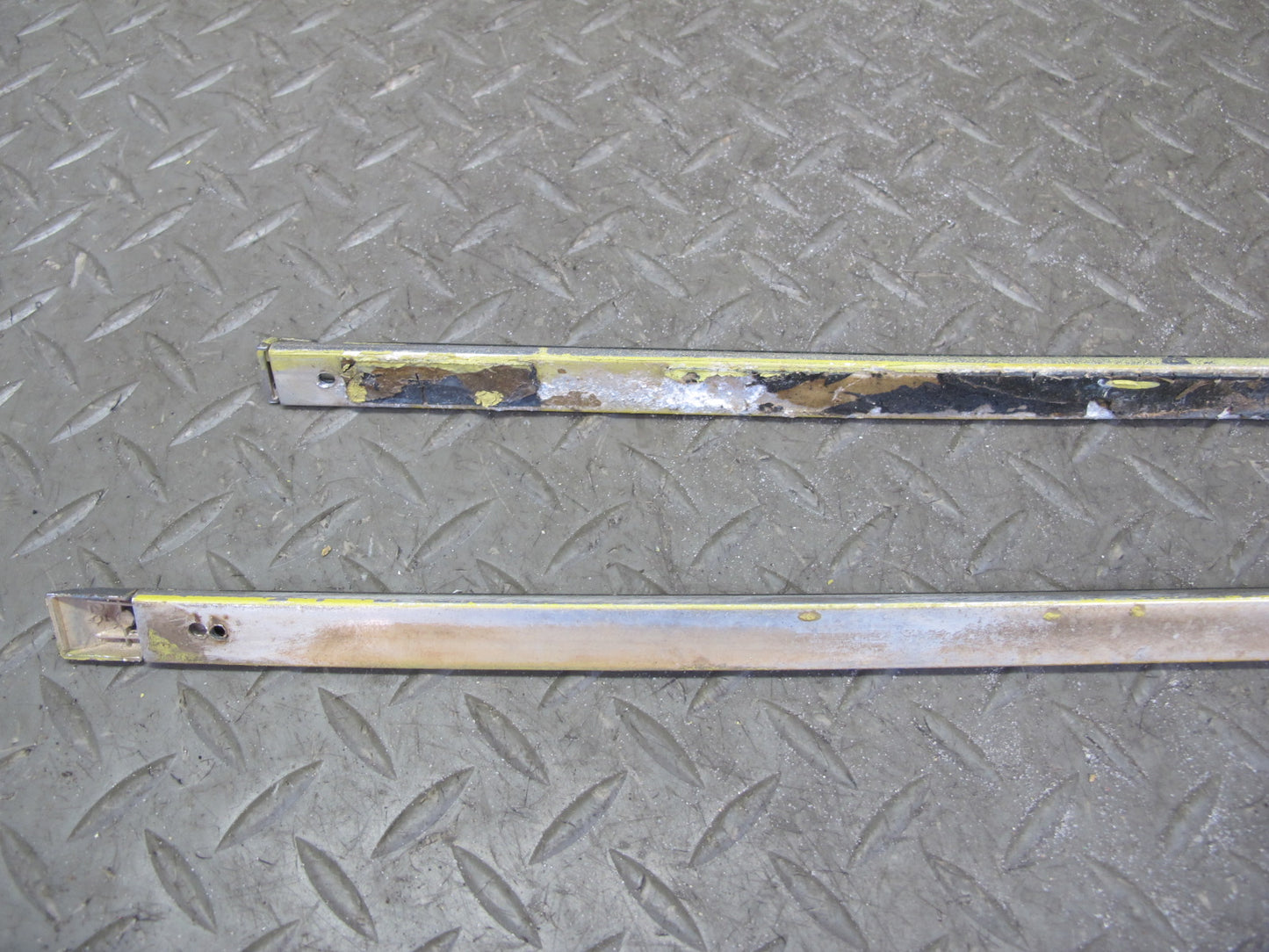 77-78 Datsun S30 280Z 2+2 Left Fender Door Quarter Chrome Trim Molding Set OEM