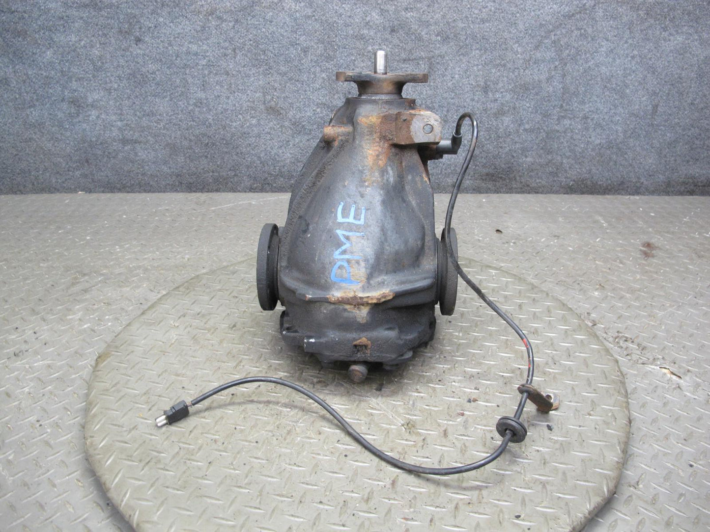 1995 Mercedes W124 E300D 3.0L Diesel Rear Differential Carrier 2.87 Ratio OEM