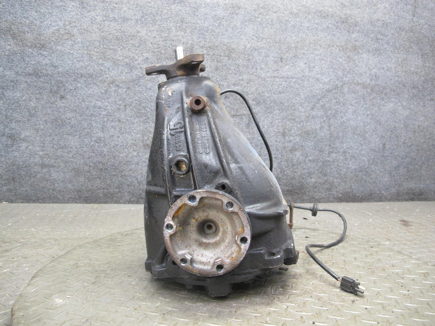 1995 Mercedes W124 E300D 3.0L Diesel Rear Differential Carrier 2.87 Ratio OEM