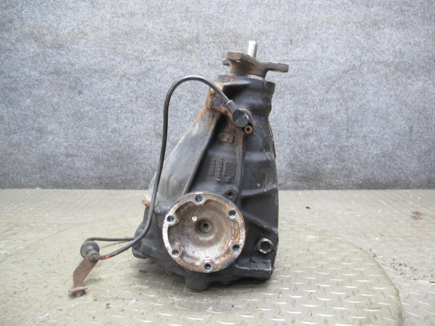 1995 Mercedes W124 E300D 3.0L Diesel Rear Differential Carrier 2.87 Ratio OEM