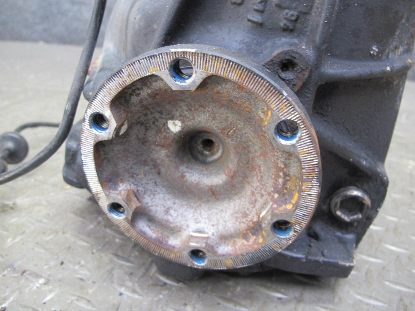 1995 Mercedes W124 E300D 3.0L Diesel Rear Differential Carrier 2.87 Ratio OEM