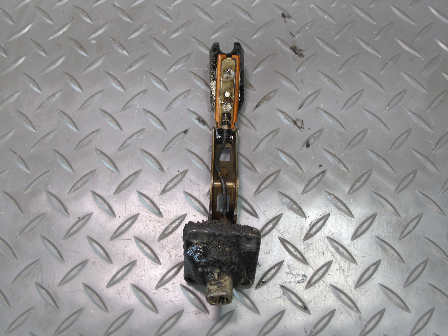 98-00 Lexus UZZ30L SC400 1UZFE Engine Oil Level Sensor OEM