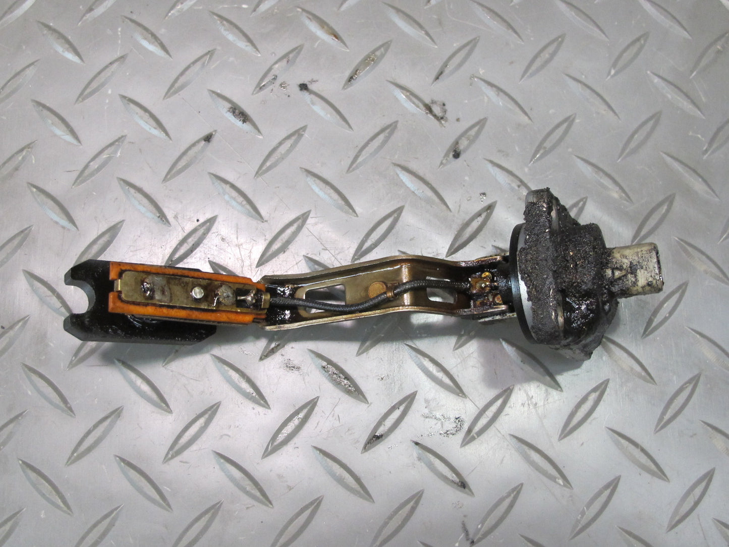 98-00 Lexus UZZ30L SC400 1UZFE Engine Oil Level Sensor OEM