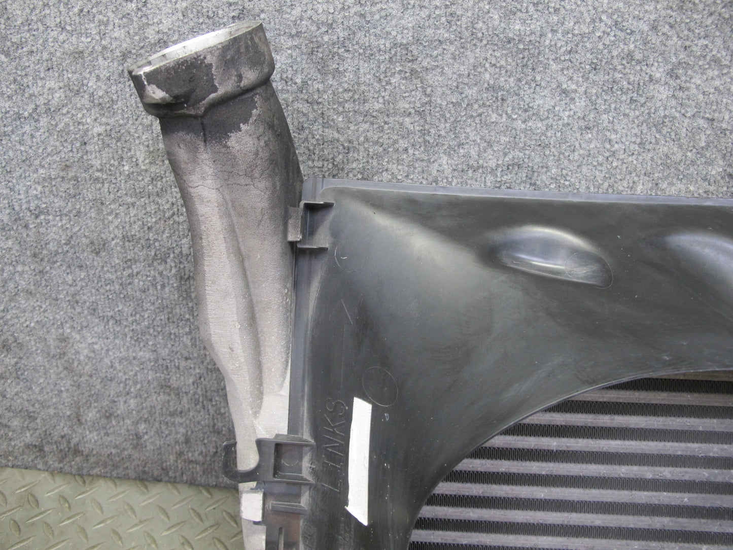 2011-2018 Porsche Cayenne 958 4.8L Turbo Left Side Intercooler Unit W/ Shroud