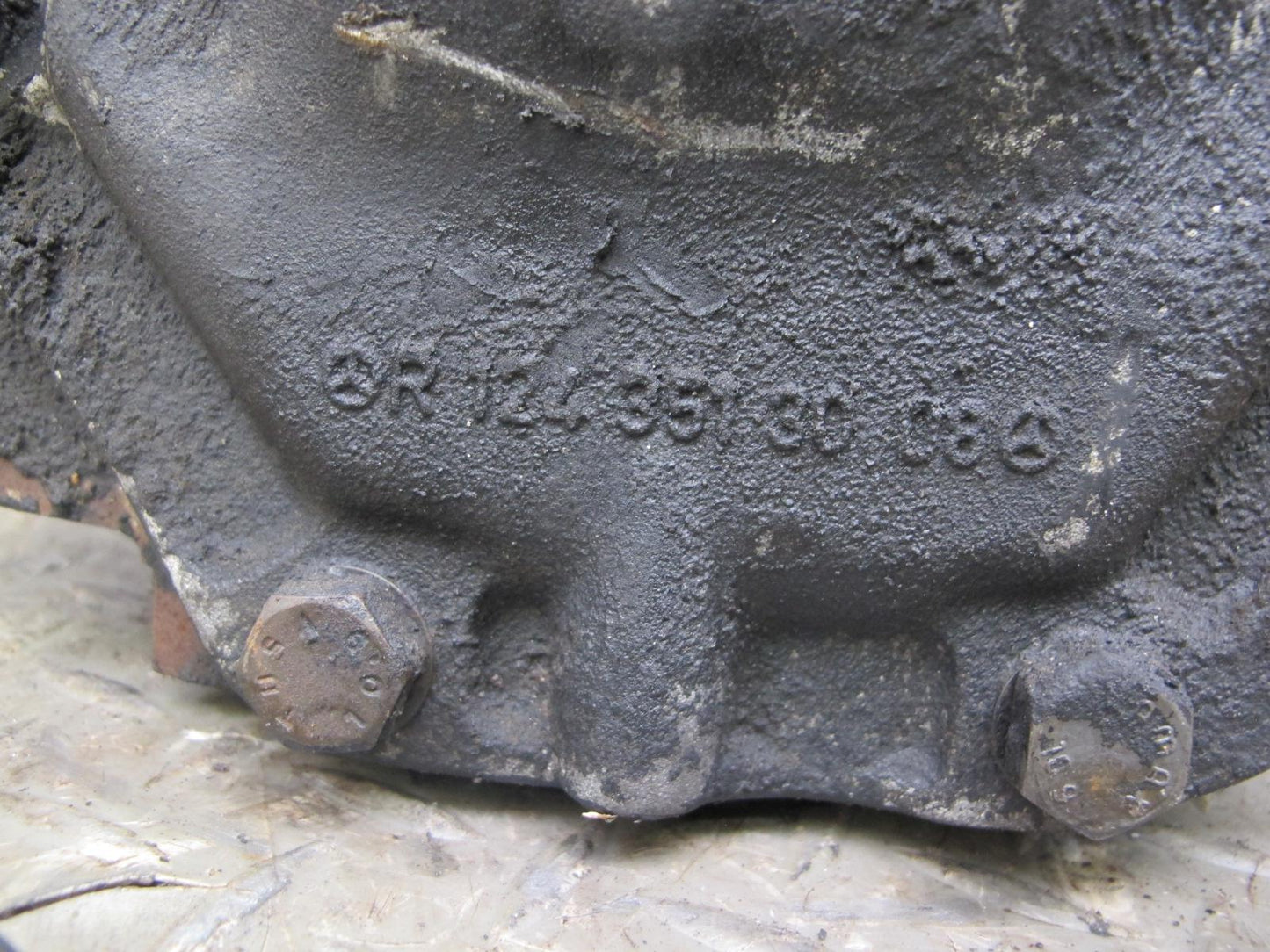 1995 Mercedes W124 E300D 3.0L Diesel Rear Differential Carrier 2.87 Ratio OEM