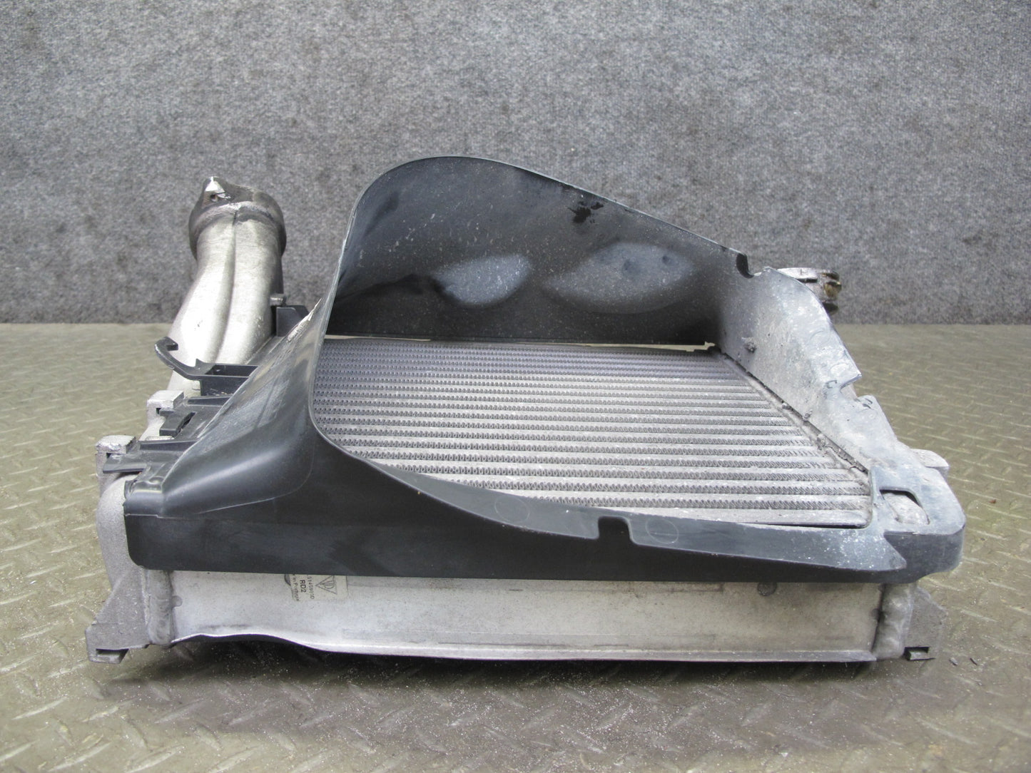 2011-2018 Porsche Cayenne 958 4.8L Turbo Left Side Intercooler Unit W/ Shroud