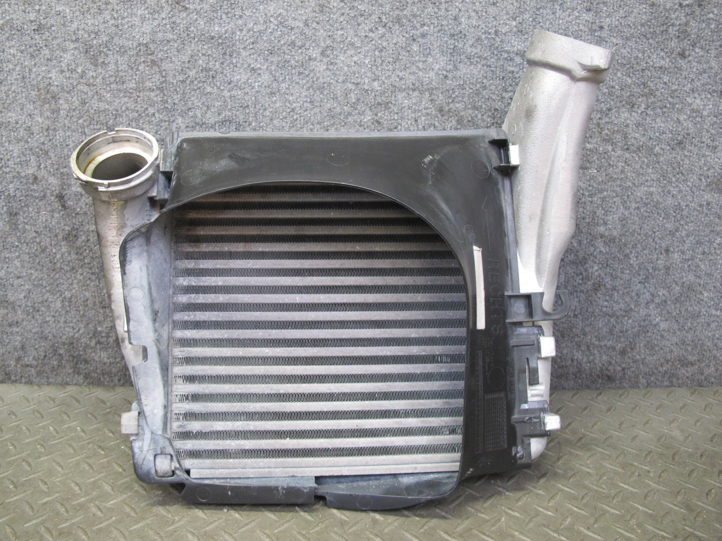 2011-2018 Porsche Cayenne 958 4.8L Turbo Right Side Intercooler Unit W/ Shroud