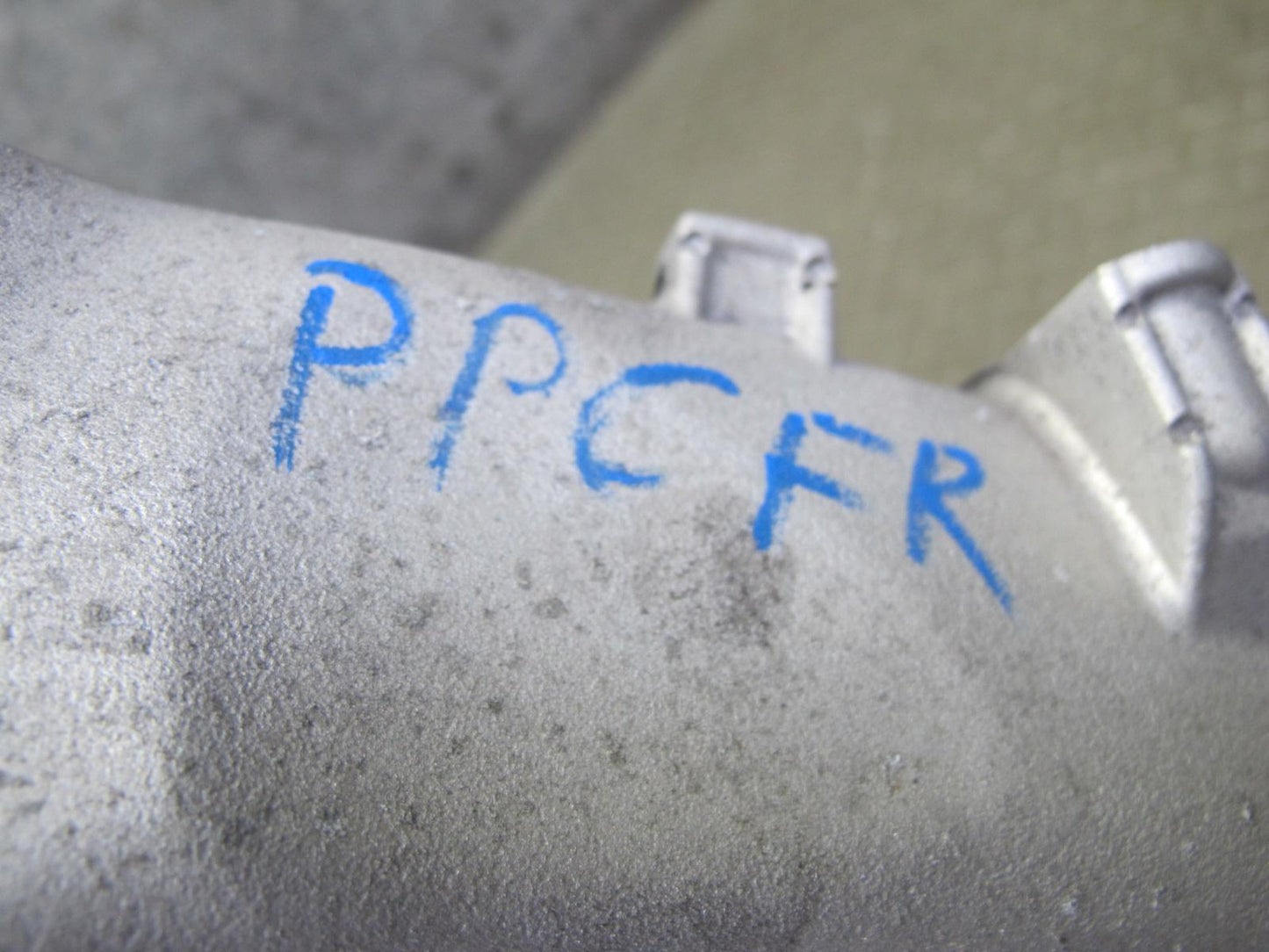 2011-2018 Porsche Cayenne 958 4.8L Turbo Right Side Intercooler Unit W/ Shroud