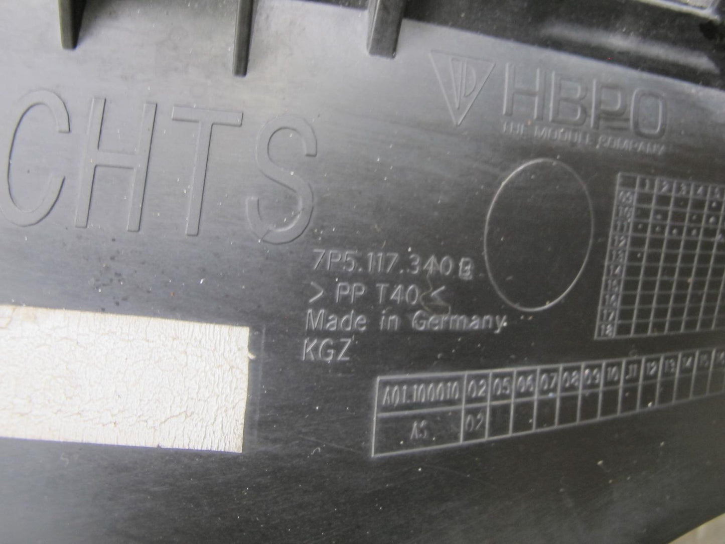 2011-2018 Porsche Cayenne 958 4.8L Turbo Right Side Intercooler Unit W/ Shroud