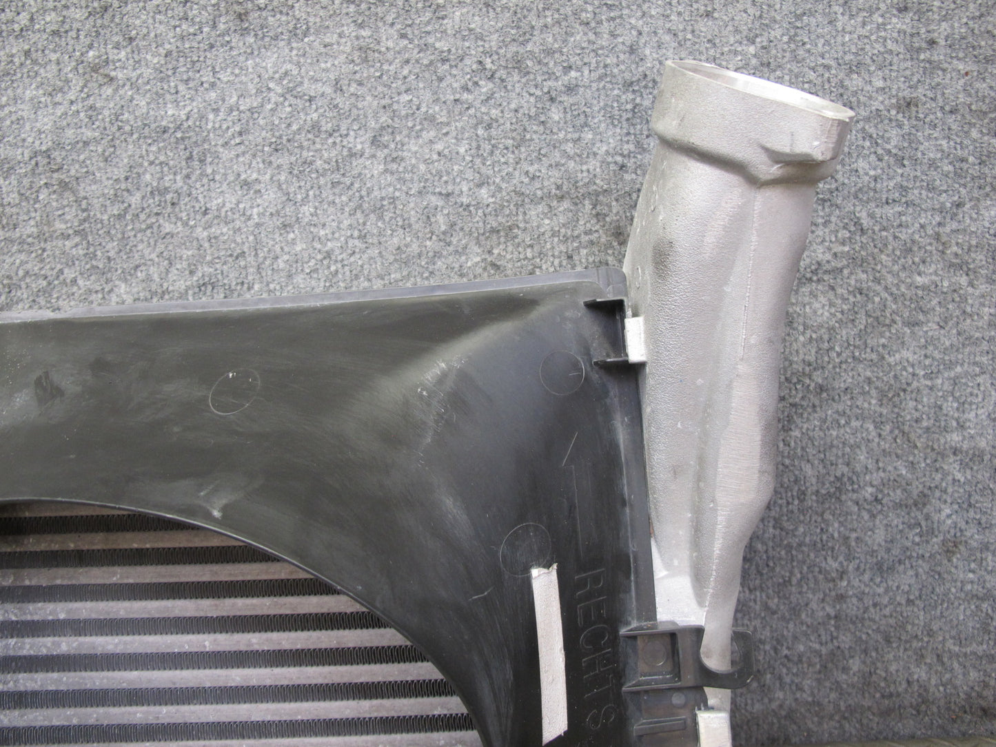 2011-2018 Porsche Cayenne 958 4.8L Turbo Right Side Intercooler Unit W/ Shroud