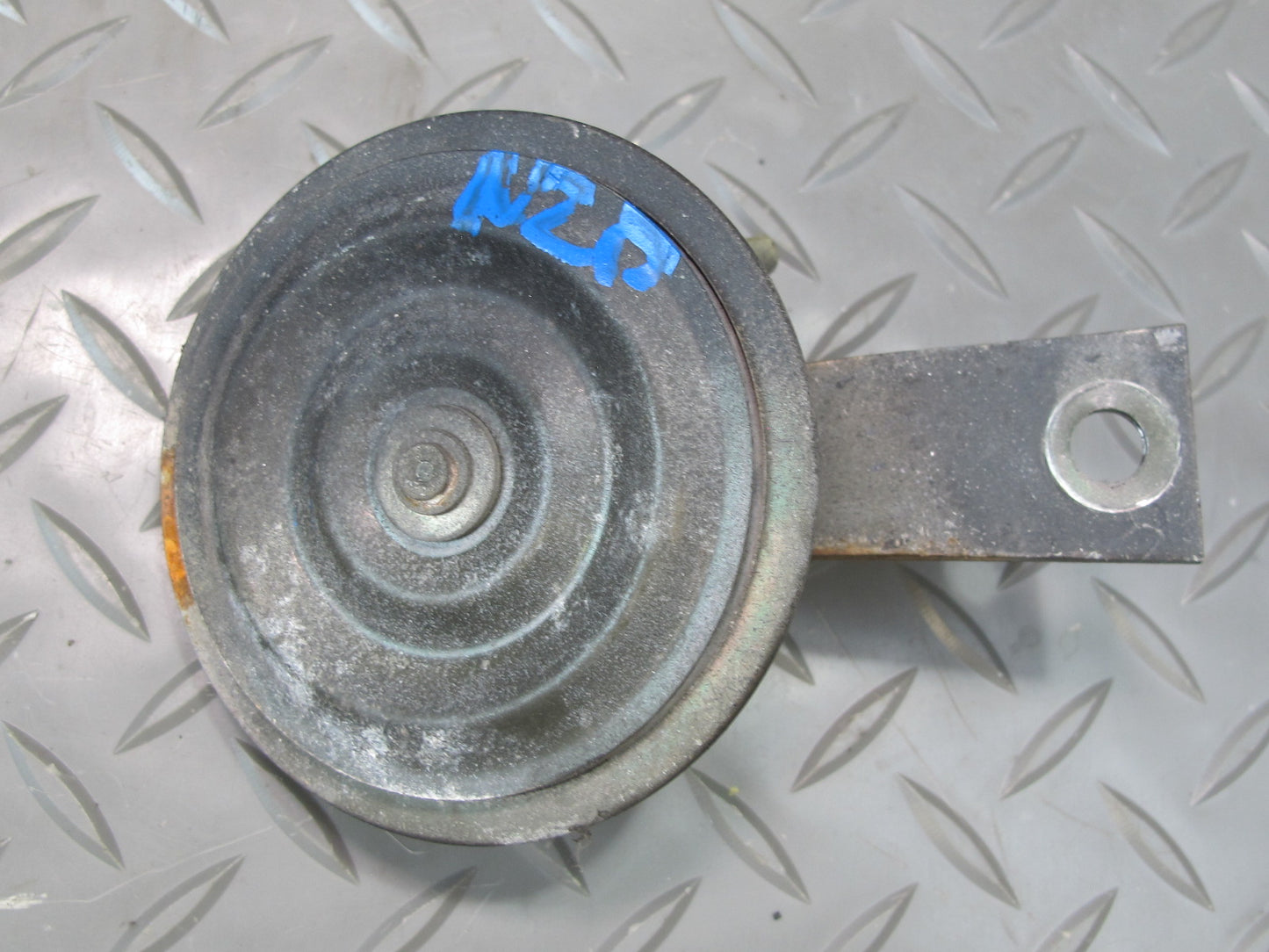 90-96 Nissan Z32 300ZX Set of 2 High & Low Tone Note Pitch Horn Signal OEM