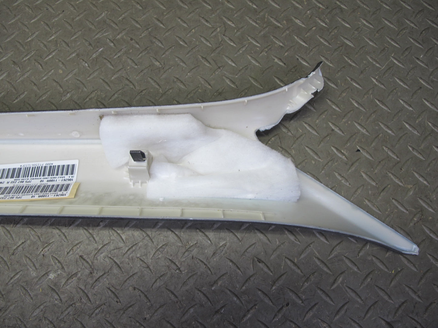 11-18 Porsche Cayenne 958 Front Right & Left Side A Pillar Trim Cover Panel Set