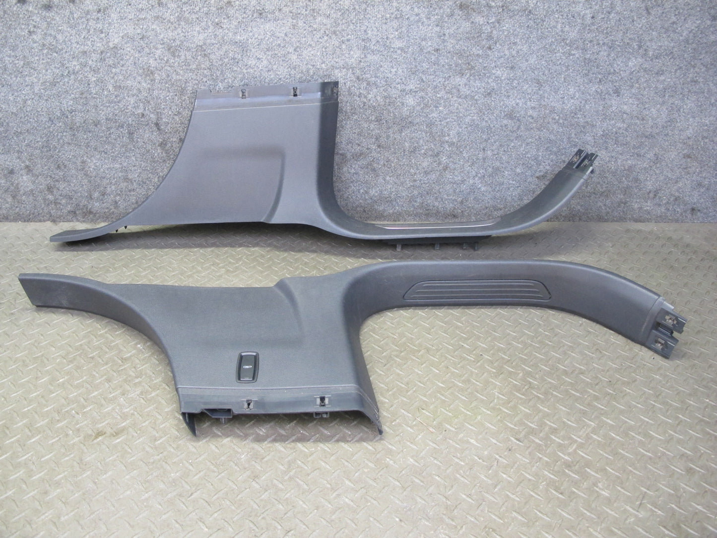 11-18 Porsche Cayenne 958 Right Left Side B Pillar Lower Trim Cover Panel Set