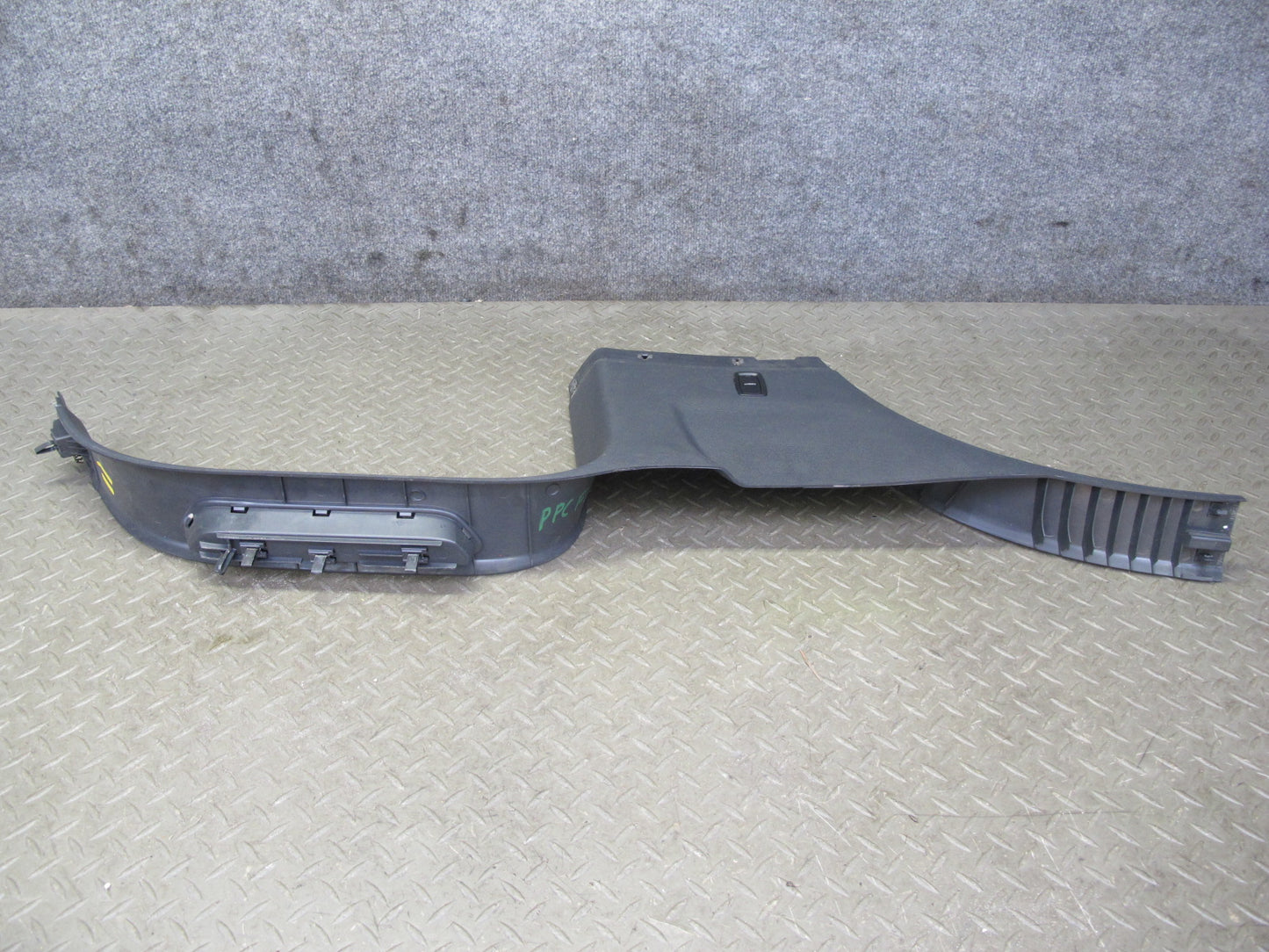 11-18 Porsche Cayenne 958 Right Left Side B Pillar Lower Trim Cover Panel Set