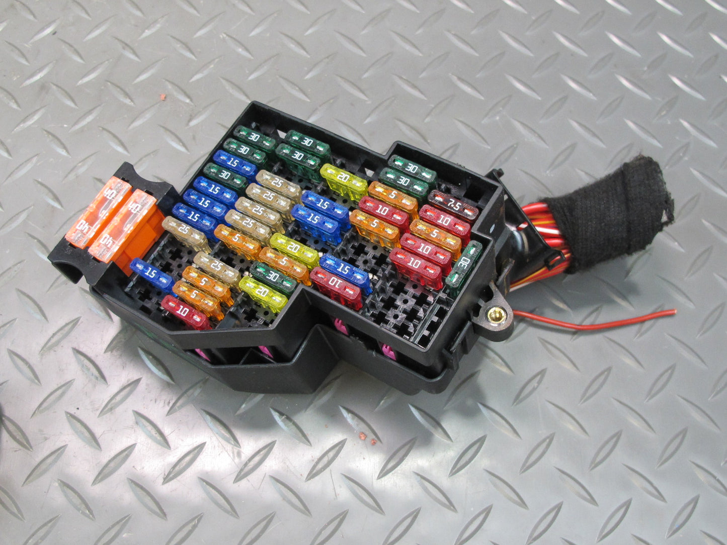 2011-2018 Porsche Cayenne 958 Right Side Dash Fuse Relay Junction Box Module