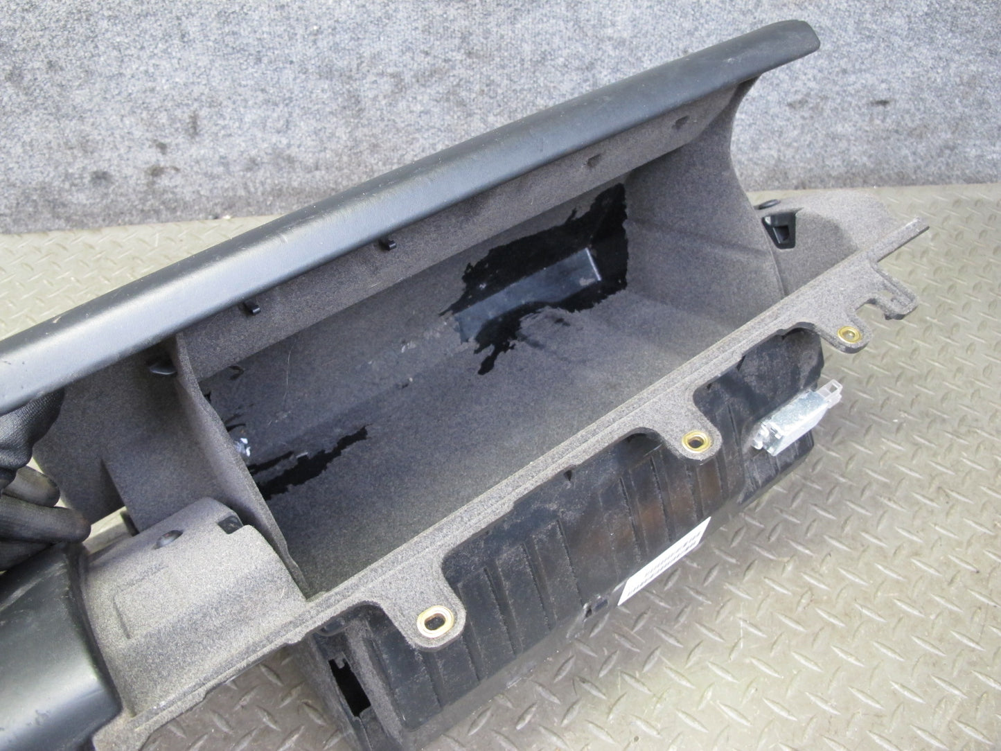 2011-2018 Porsche Cayenne 958 Front Right Dash Glove Box Compartment Storage