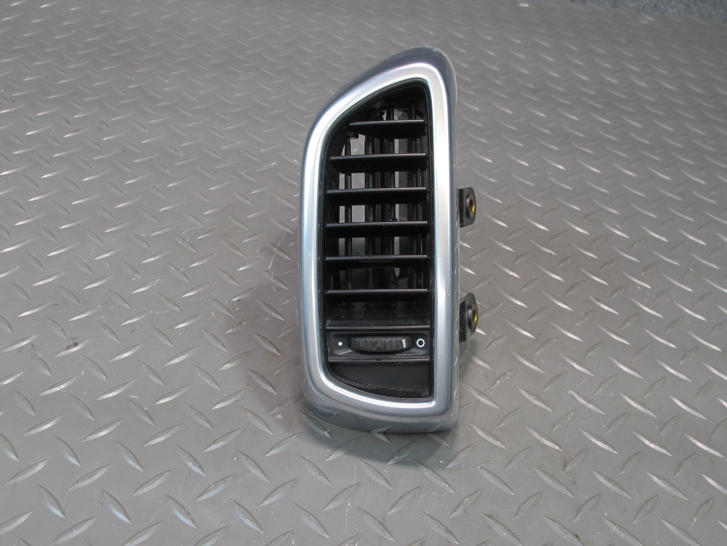 2011-2018 Porsche Cayenne 958 Front Right Side Dash A/C Air Vent Heater Grille