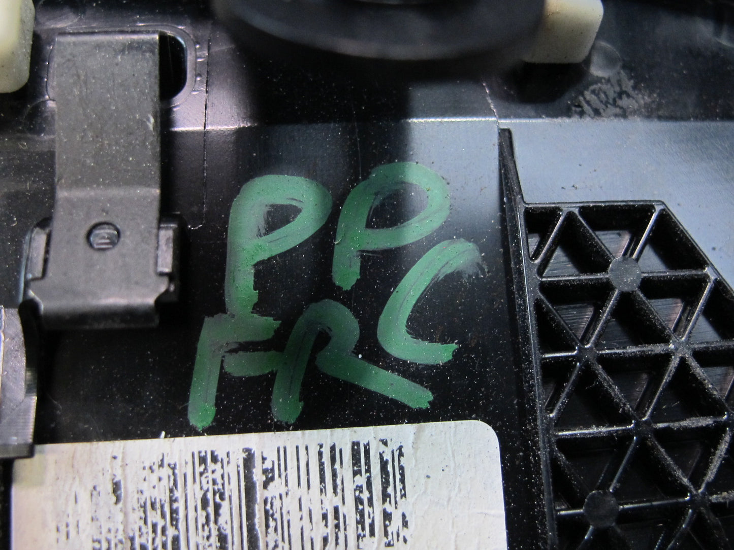 2011-2018 Porsche Cayenne 958 Front Right Side Dash A/C Air Vent Heater Grille