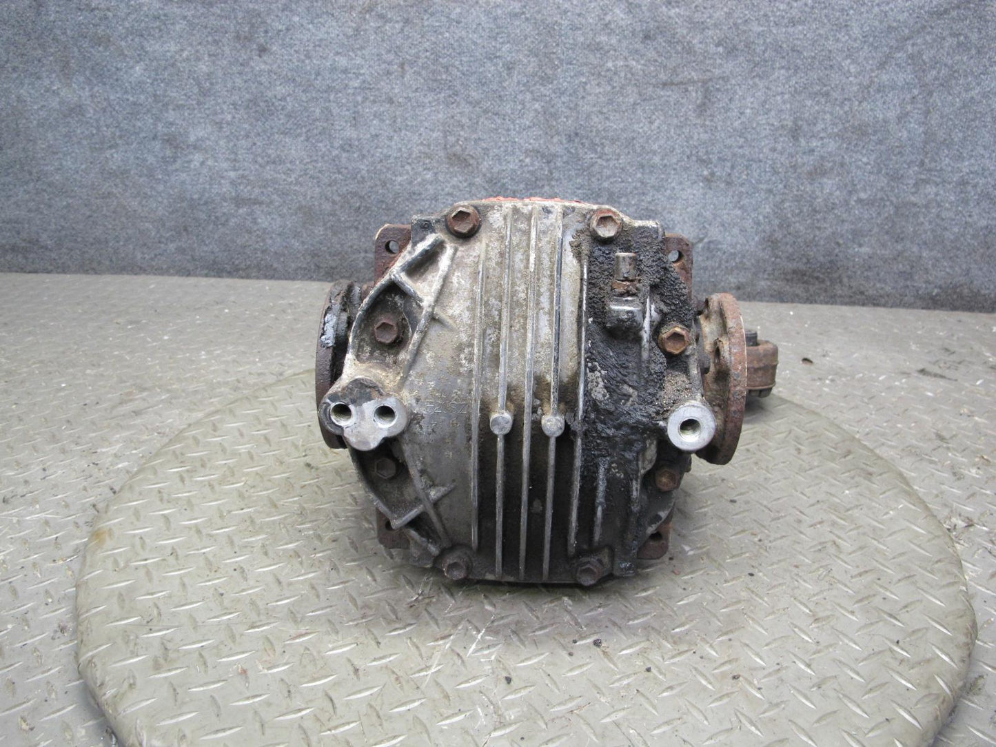 92-97 Lexus UZZ30L SC400 Rear Axle Differential Carrier 3.92 Ratio OEM