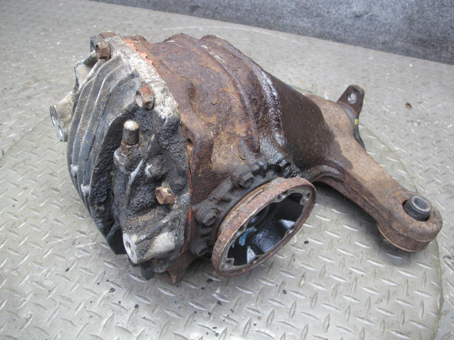 92-97 Lexus UZZ30L SC400 Rear Axle Differential Carrier 3.92 Ratio OEM