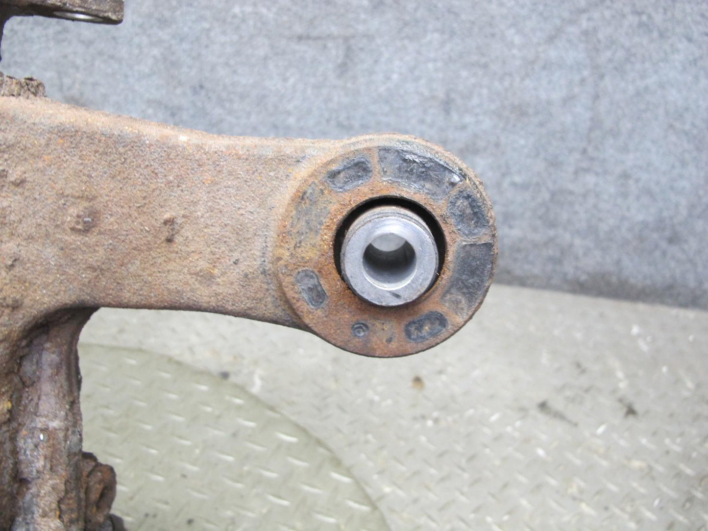 04-06 Lexus UCF30L LS430 Rear Differential Carrier 3.769 Ratio 82k Miles OEM