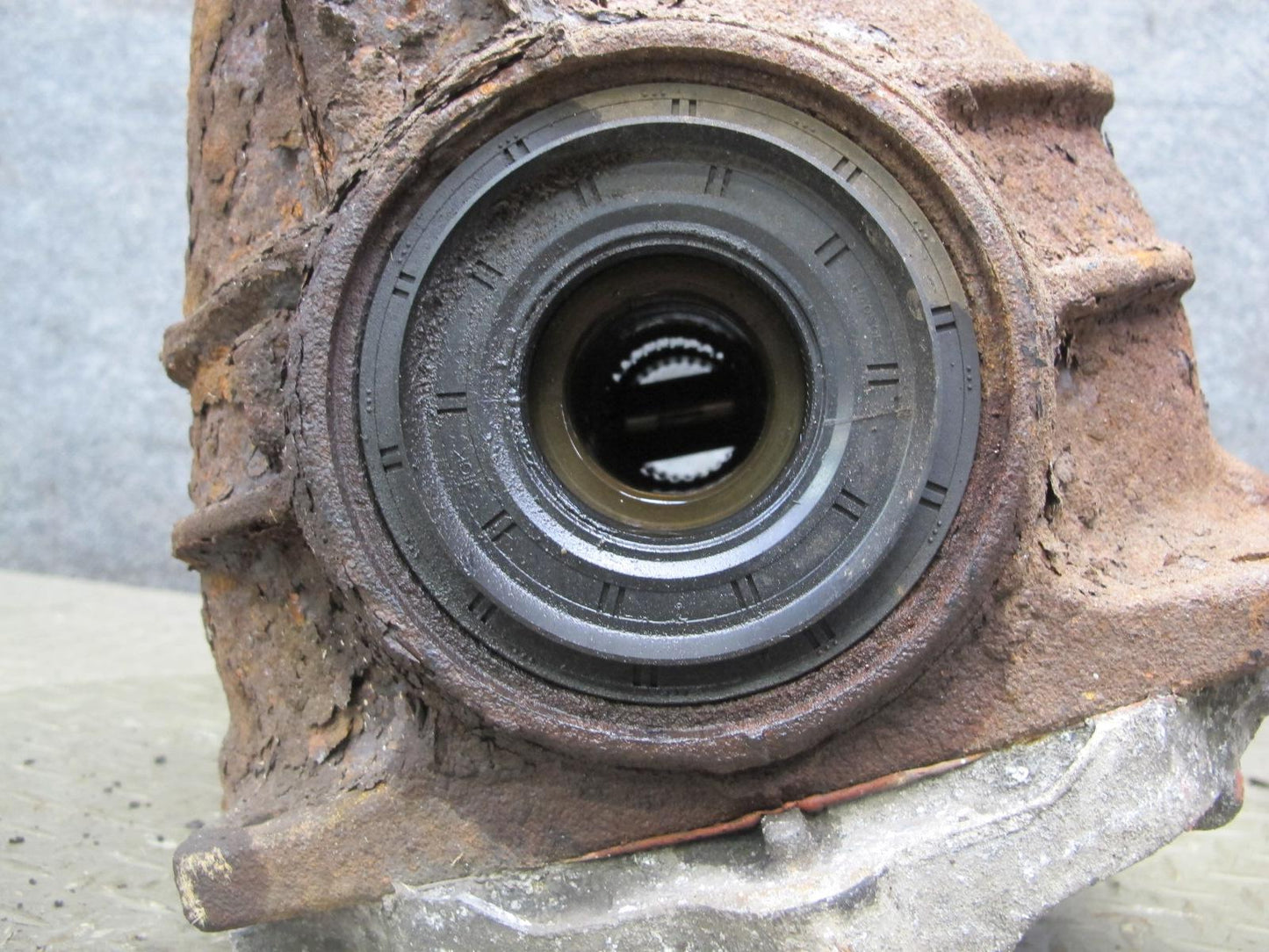 04-06 Lexus UCF30L LS430 Rear Differential Carrier 3.769 Ratio 82k Miles OEM