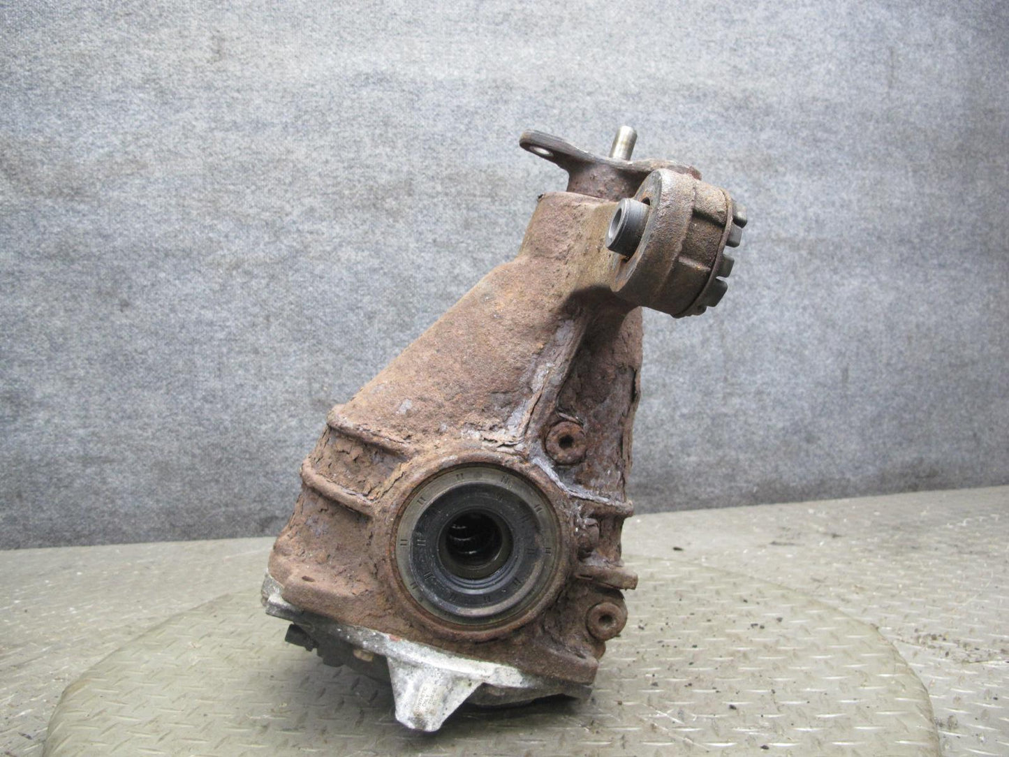 04-06 Lexus UCF30L LS430 Rear Differential Carrier 3.769 Ratio 82k Miles OEM